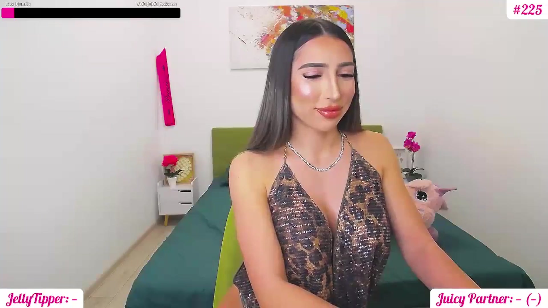 Gallery image thumbnail from JuicyJelly's myfreecams stream on, 03/14/2025, 14:43 image 12 of 20