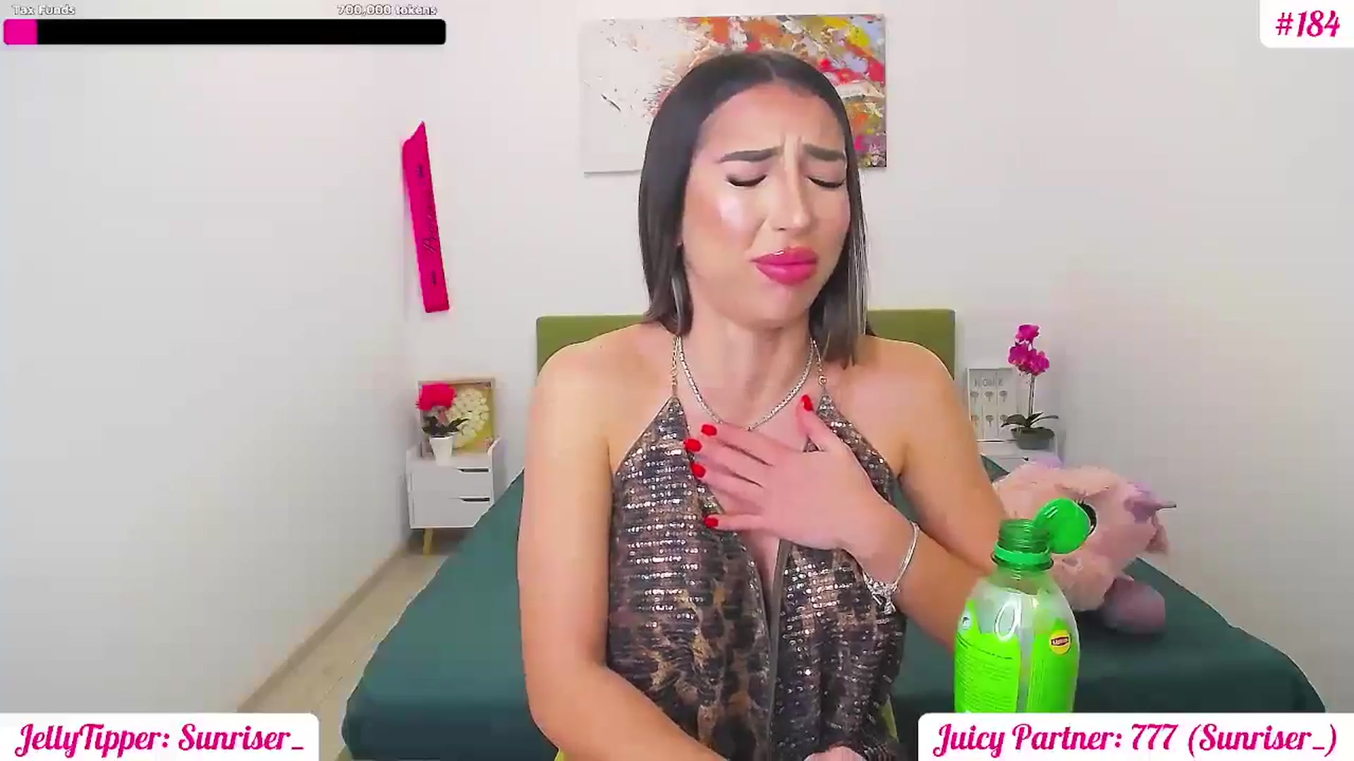 Gallery image thumbnail from JuicyJelly's myfreecams stream on, 03/14/2025, 20:12 image 17 of 20