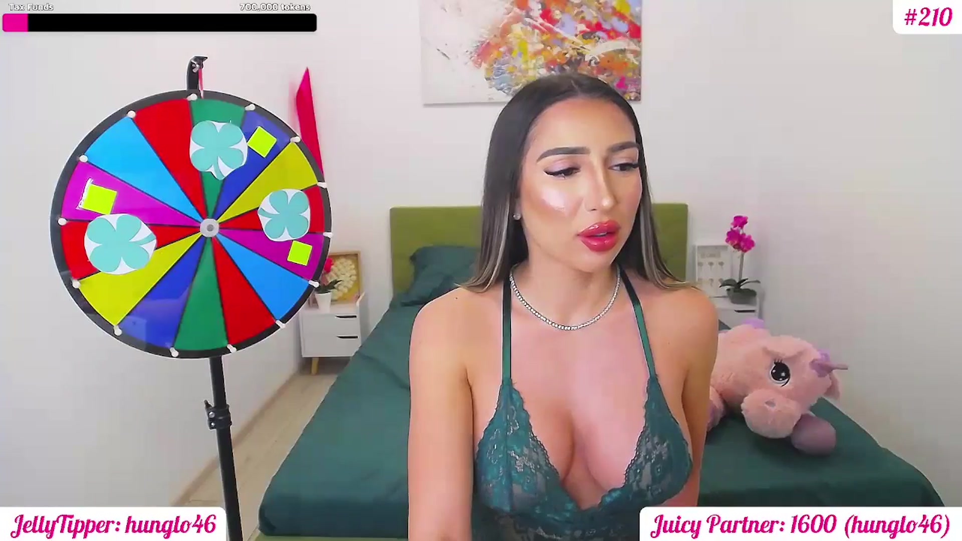 Gallery image thumbnail from JuicyJelly's myfreecams stream on, 03/17/2025, 18:35 image 3 of 20