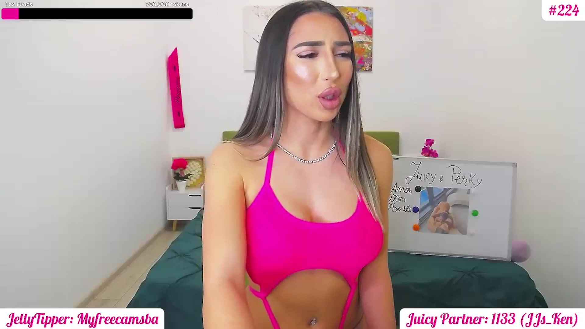 Gallery image thumbnail from JuicyJelly's myfreecams stream on, 03/22/2025, 18:01 image 8 of 20