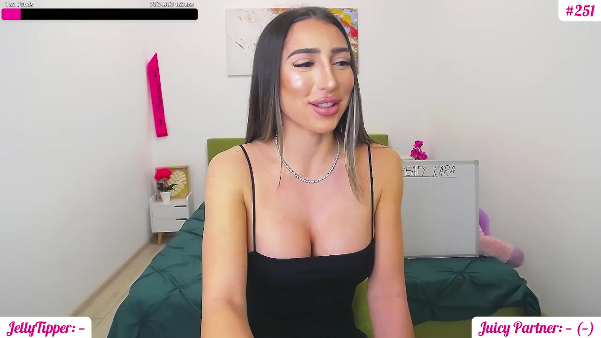 Gallery image thumbnail from JuicyJelly's myfreecams stream on, 03/26/2025, 16:58 image 4 of 20