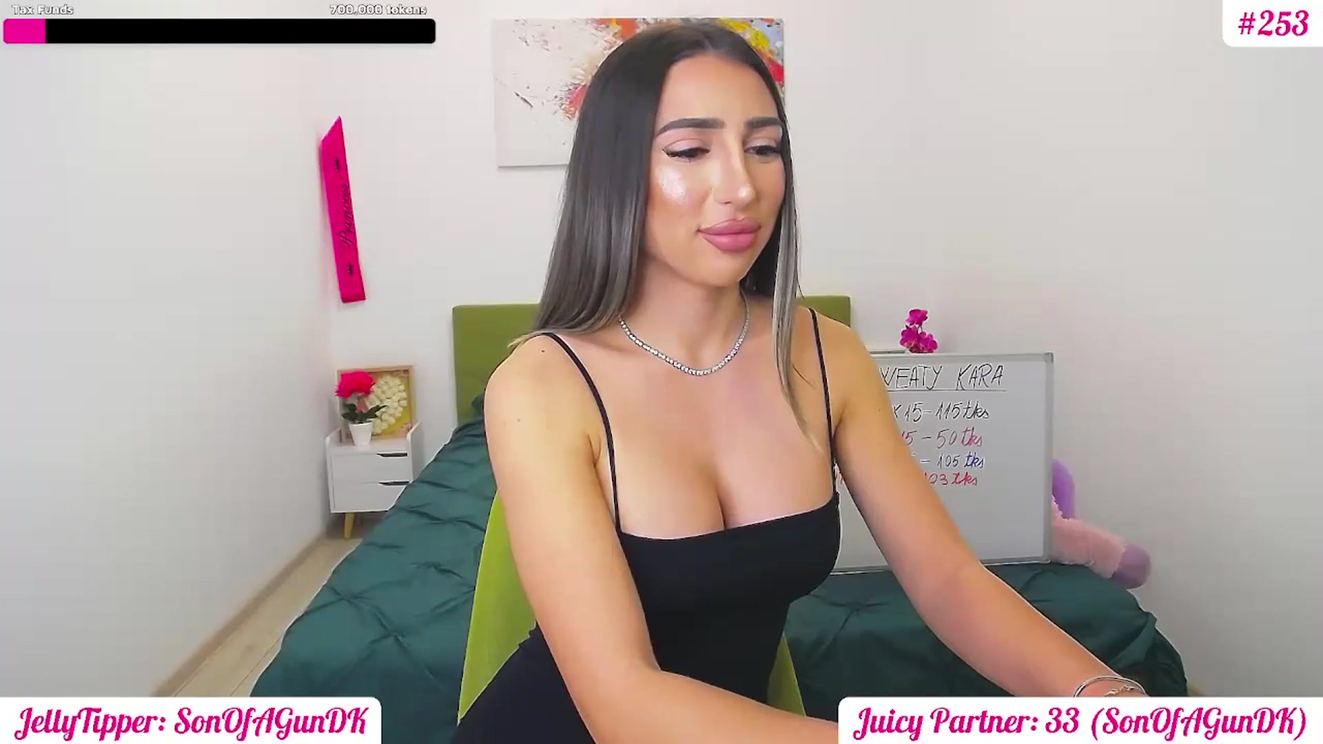 Gallery image thumbnail from JuicyJelly's myfreecams stream on, 03/26/2025, 16:58 image 16 of 20