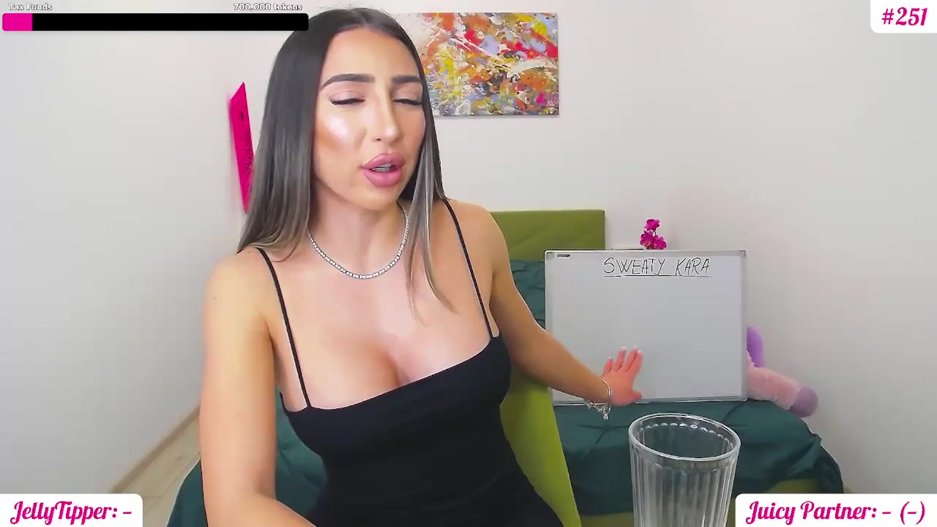 Gallery image thumbnail from JuicyJelly's myfreecams stream on, 03/26/2025, 16:58 image 6 of 20