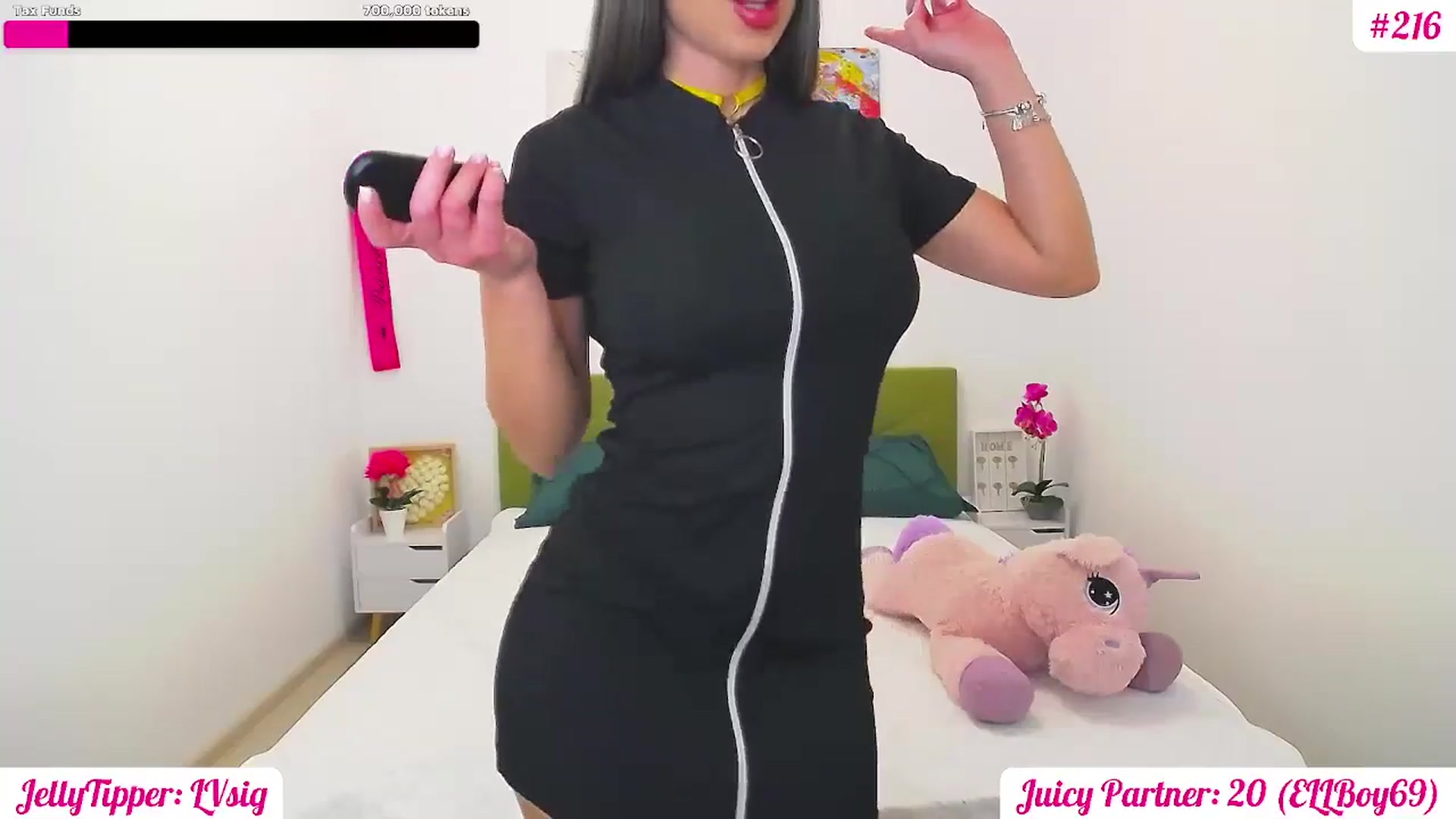 Gallery image thumbnail from JuicyJelly's myfreecams stream on, 03/31/2025, 17:52 image 18 of 20