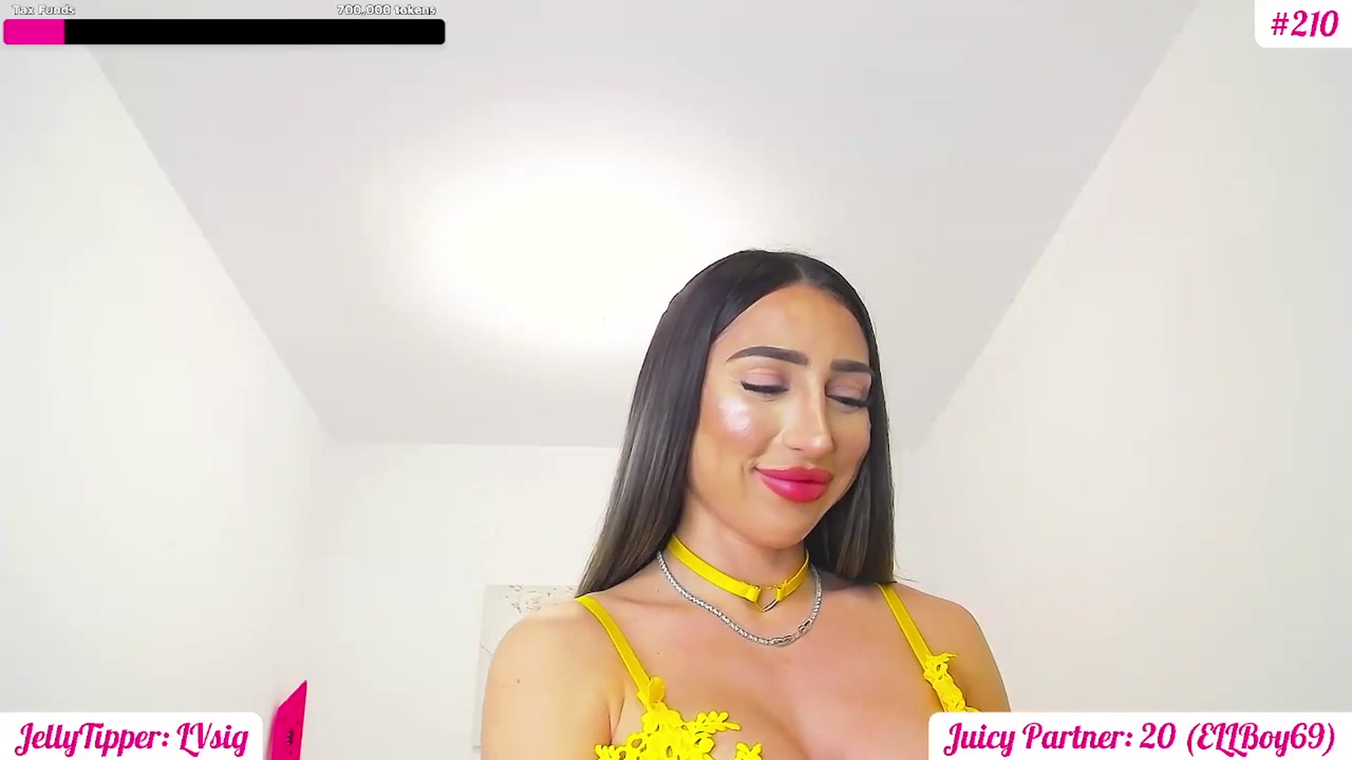 Gallery image thumbnail from JuicyJelly's myfreecams stream on, 03/31/2025, 18:56 image 2 of 20