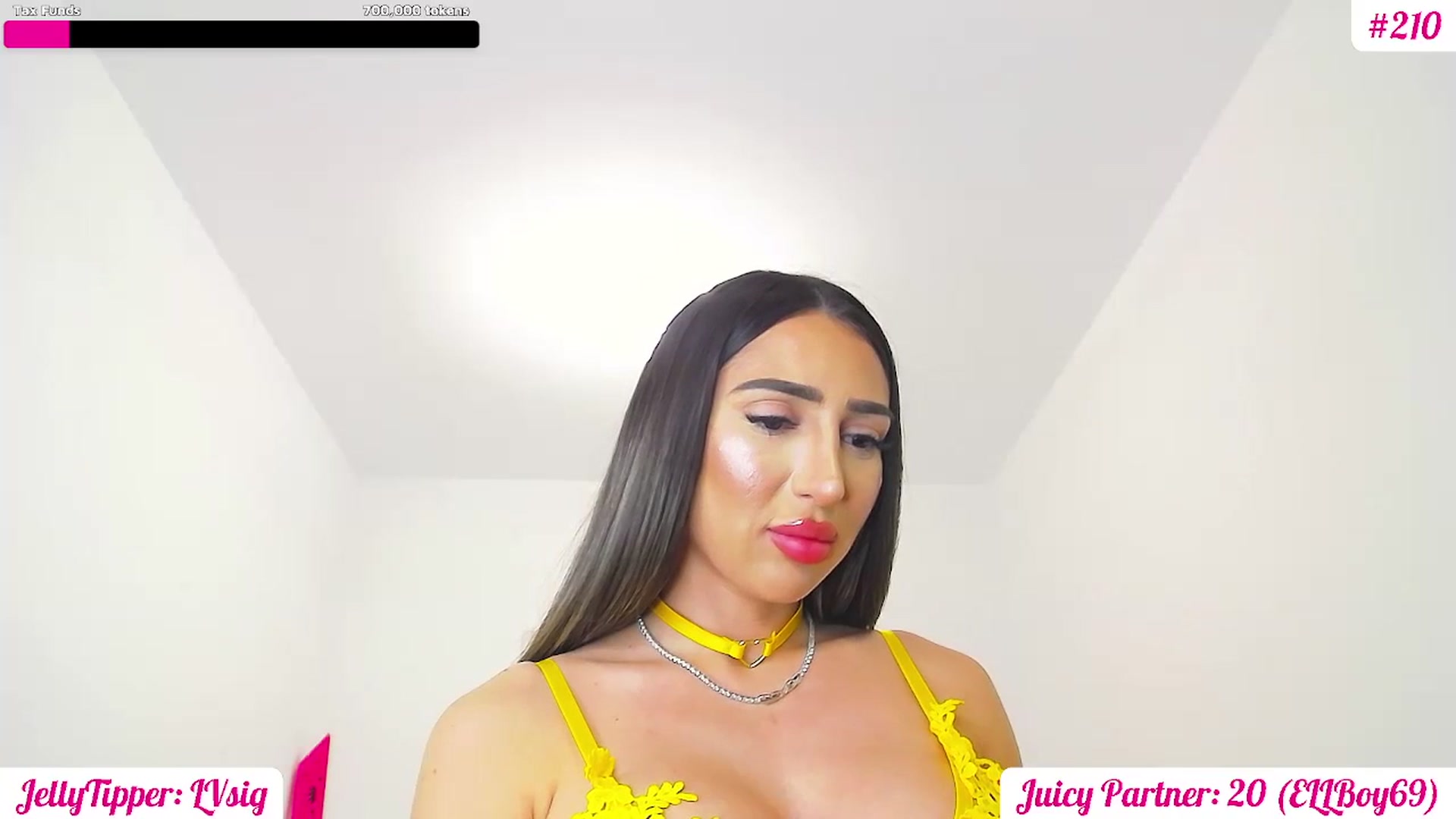 Gallery image thumbnail from JuicyJelly's myfreecams stream on, 03/31/2025, 18:56 image 5 of 20