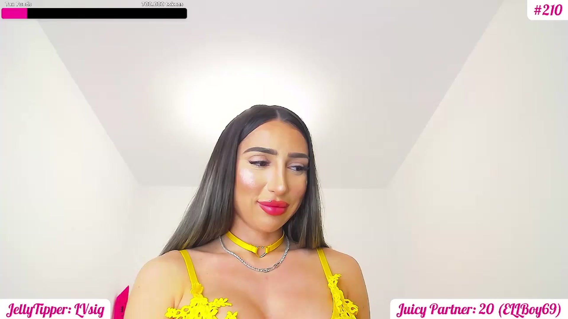 Gallery image thumbnail from JuicyJelly's myfreecams stream on, 03/31/2025, 18:56 image 1 of 20