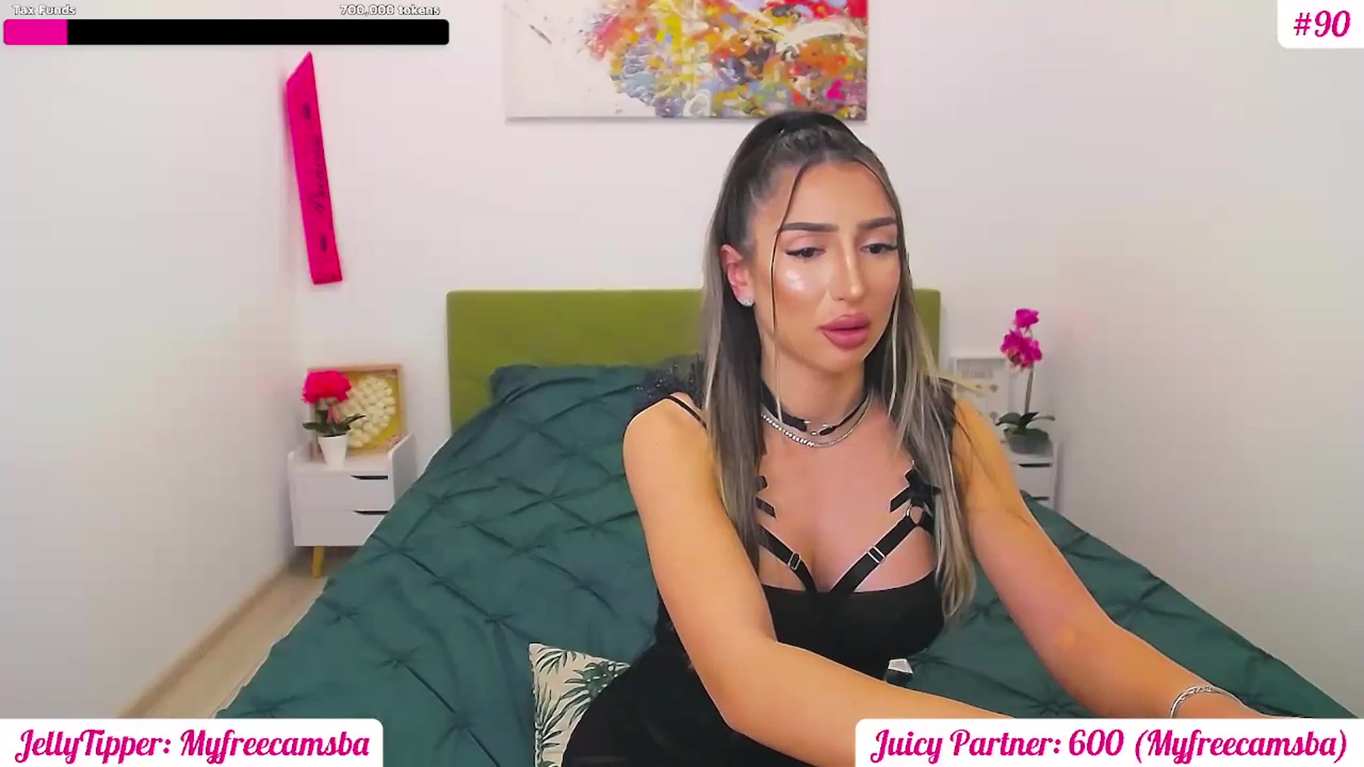 Gallery image thumbnail from JuicyJelly's myfreecams stream on, 04/01/2025, 16:24 image 6 of 20