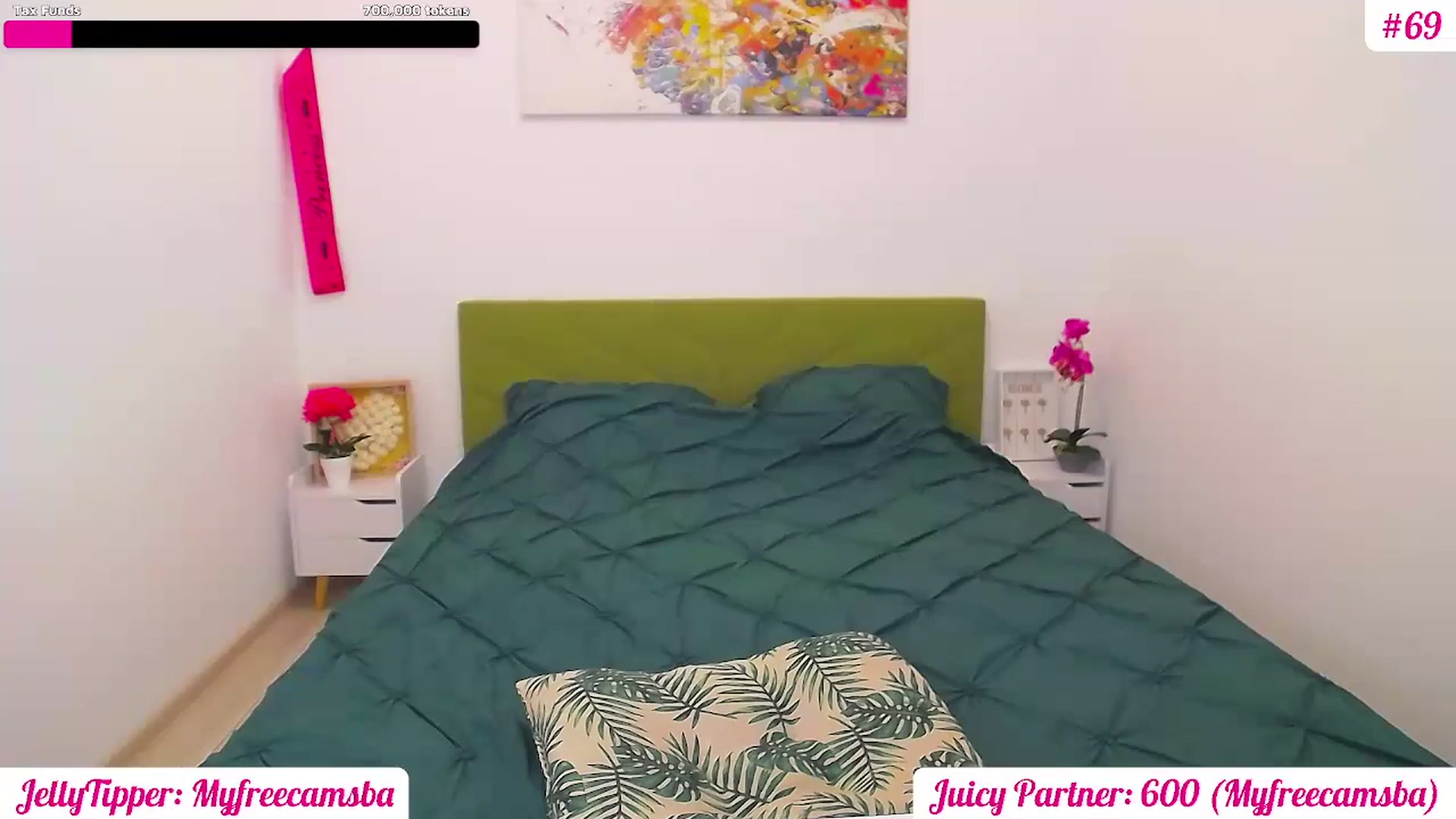 Gallery image thumbnail from JuicyJelly's myfreecams stream on, 04/01/2025, 18:21 image 3 of 20