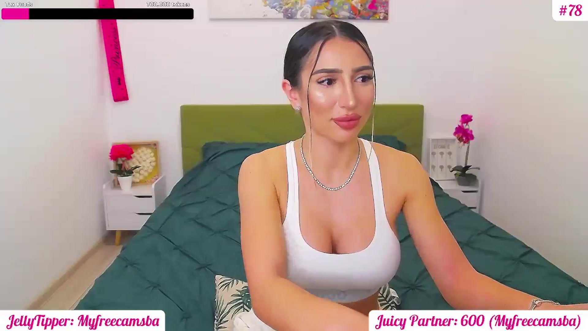 Gallery image thumbnail from JuicyJelly's myfreecams stream on, 04/01/2025, 19:37 image 17 of 20