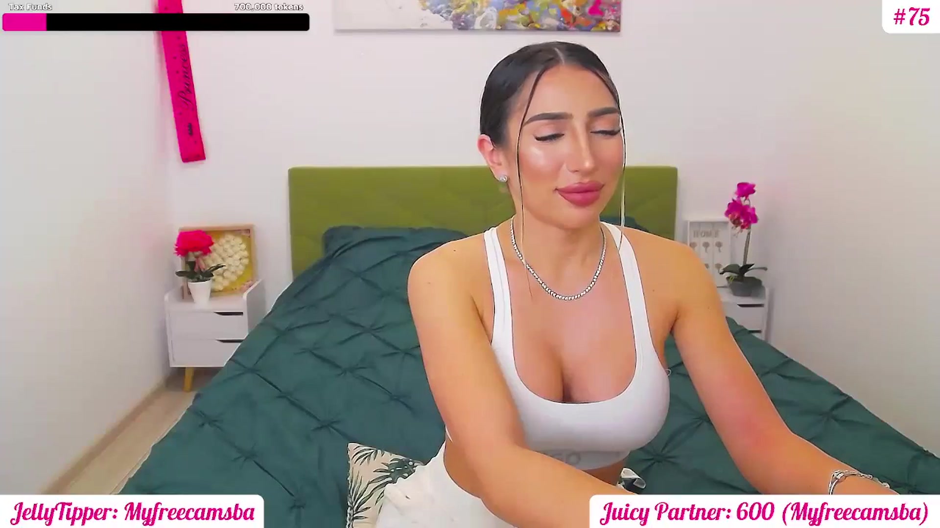 Gallery image thumbnail from JuicyJelly's myfreecams stream on, 04/01/2025, 19:37 image 3 of 20