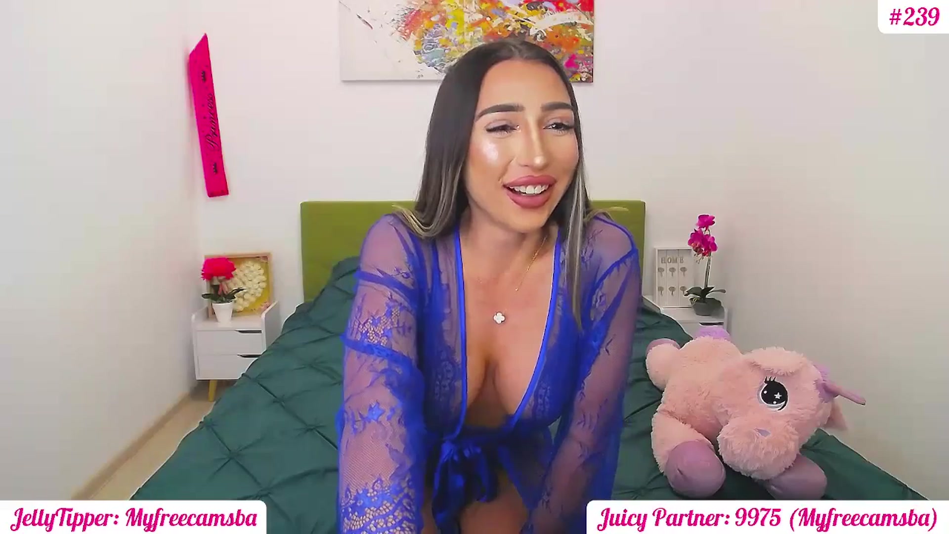 Gallery image thumbnail from JuicyJelly's myfreecams stream on, 04/16/2025, 16:45 image 18 of 20