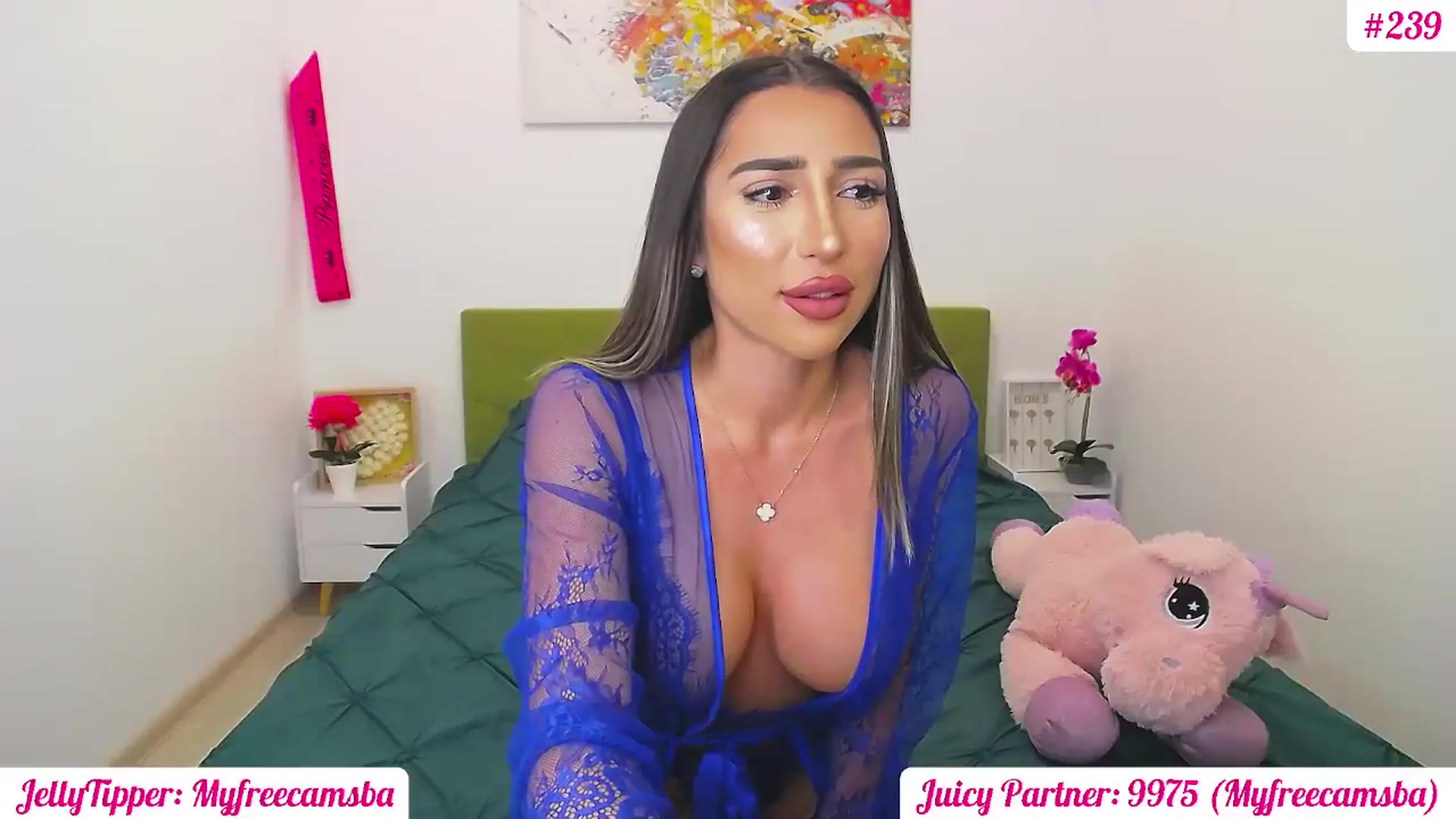 Gallery image thumbnail from JuicyJelly's myfreecams stream on, 04/16/2025, 16:45 image 17 of 20
