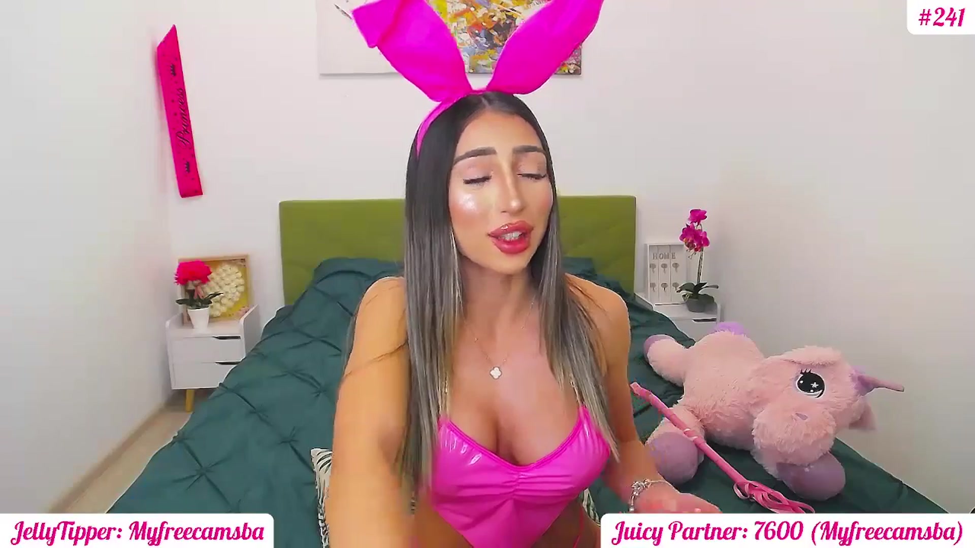 Gallery image thumbnail from JuicyJelly's myfreecams stream on, 04/19/2025, 16:10 image 20 of 20