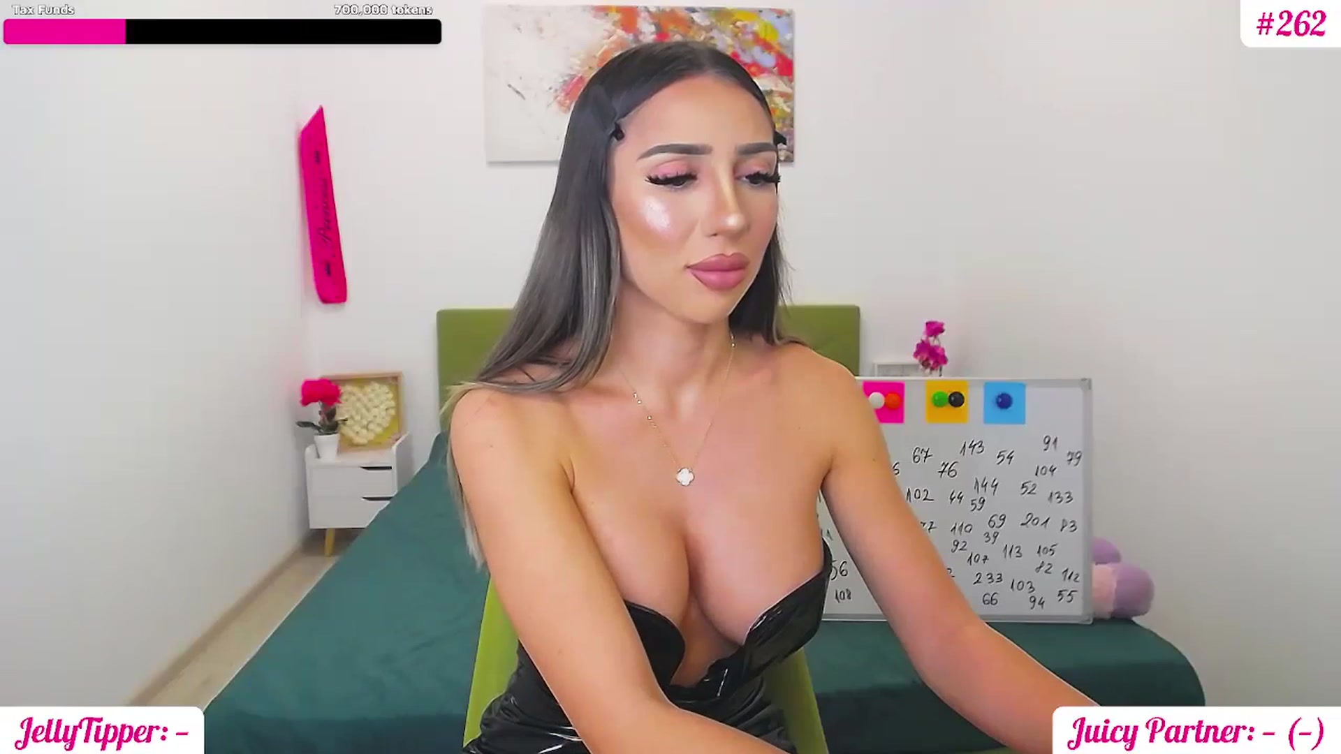 Gallery image thumbnail from JuicyJelly's myfreecams stream on, 05/12/2025, 18:19 image 3 of 20