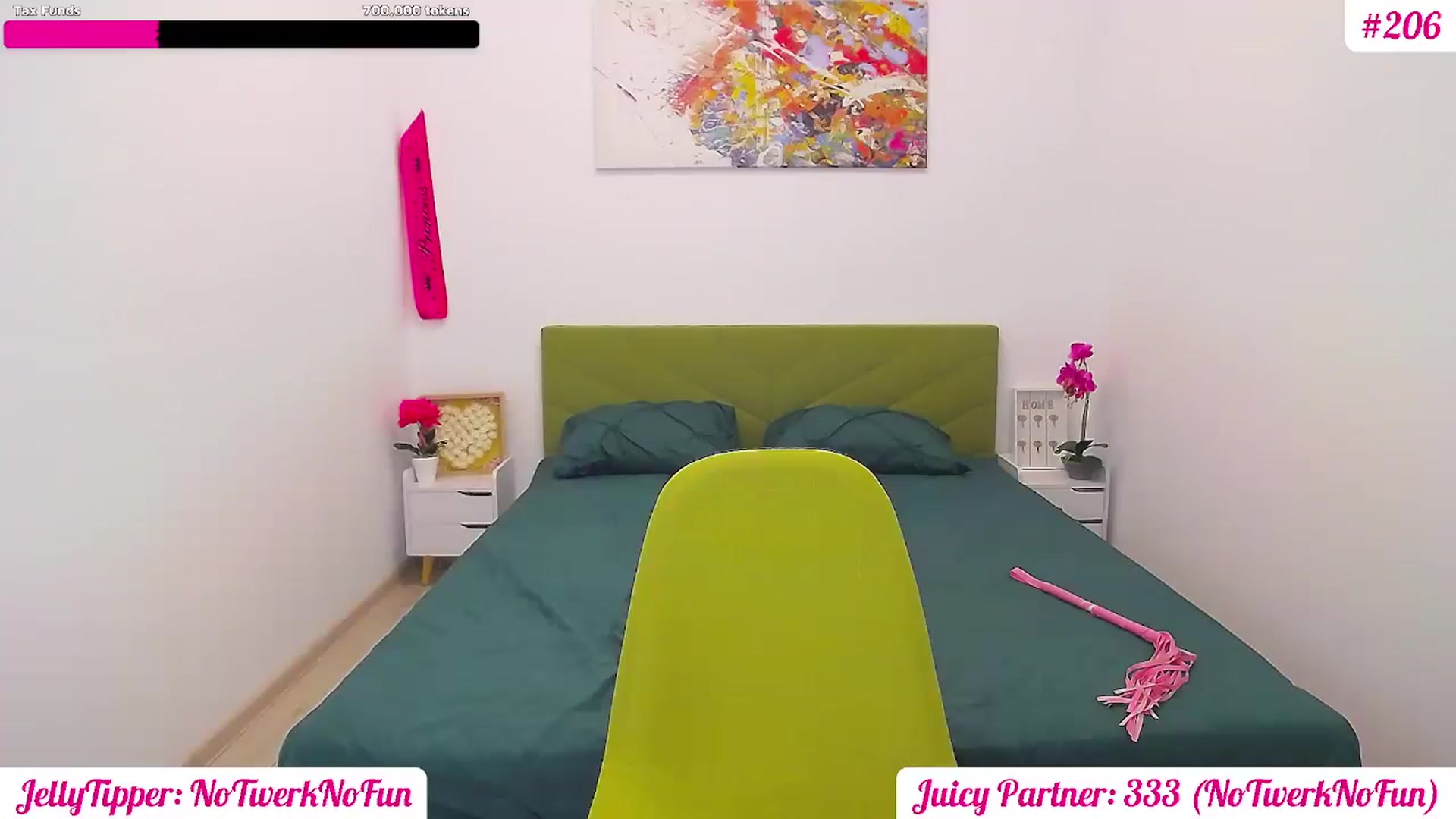 Gallery image thumbnail from JuicyJelly's myfreecams stream on, 05/19/2025, 17:01 image 15 of 20