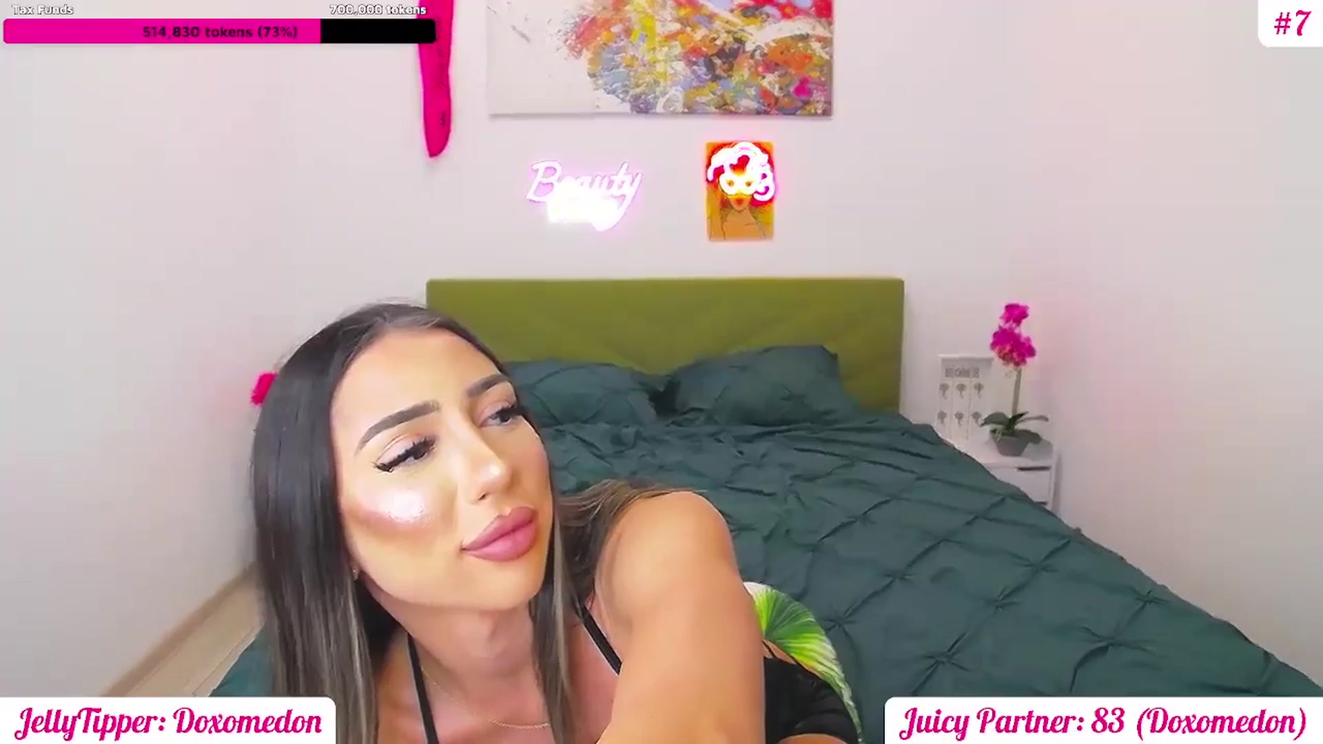 Gallery image thumbnail from JuicyJelly's myfreecams stream on, 06/03/2025, 17:56 image 7 of 20