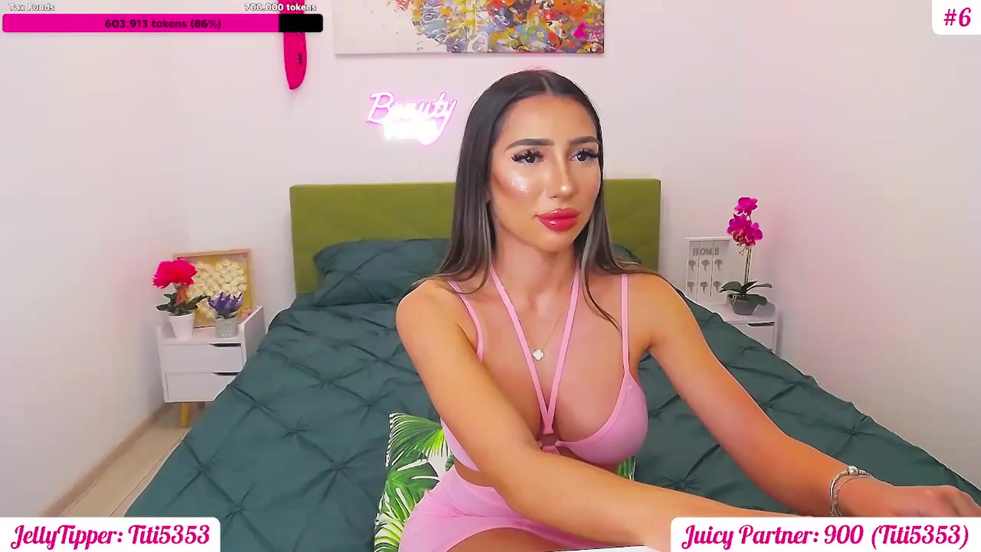Gallery image thumbnail from JuicyJelly's myfreecams stream on, 06/06/2025, 17:29 image 11 of 20