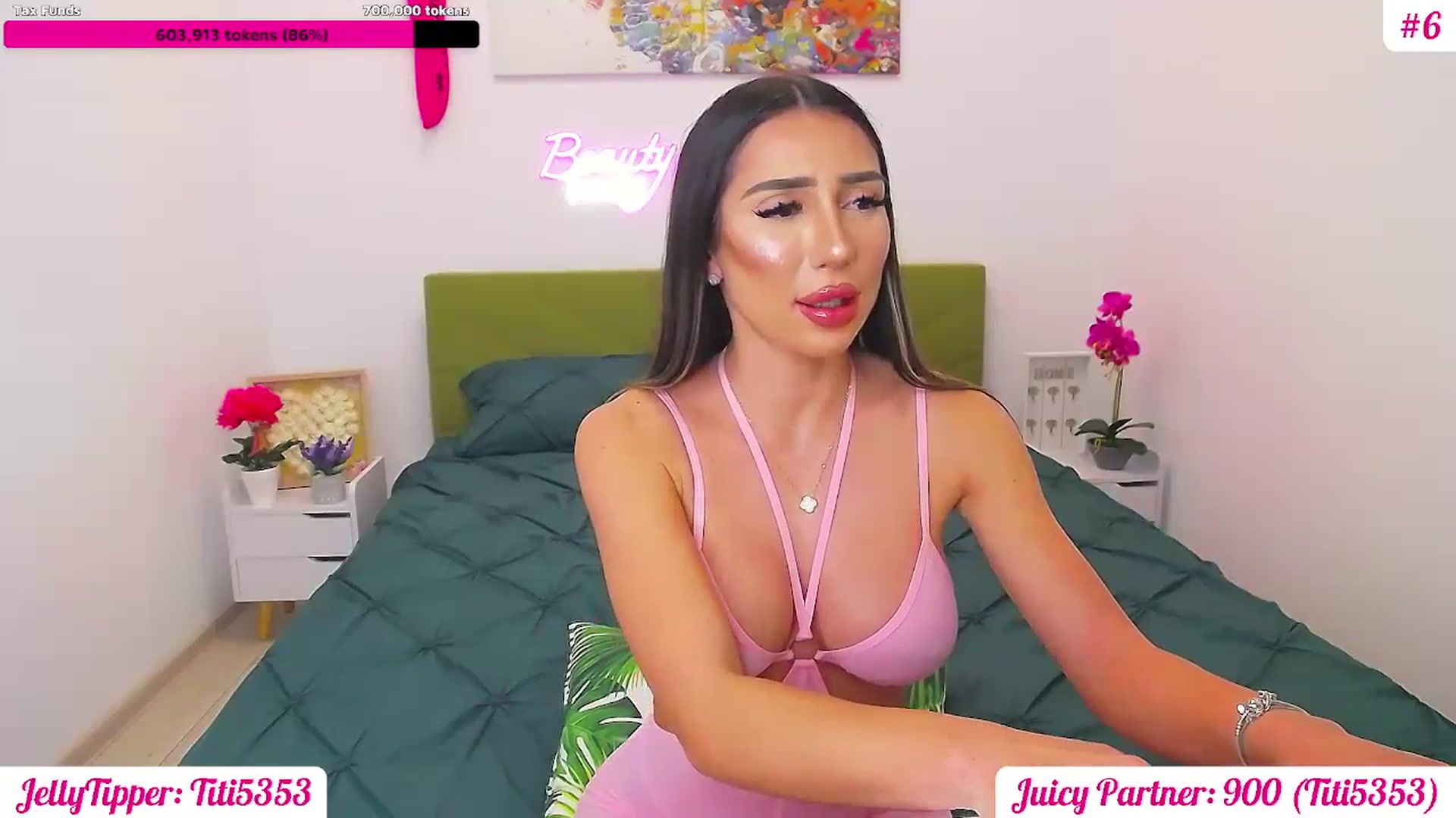 Gallery image thumbnail from JuicyJelly's myfreecams stream on, 06/06/2025, 17:29 image 3 of 20
