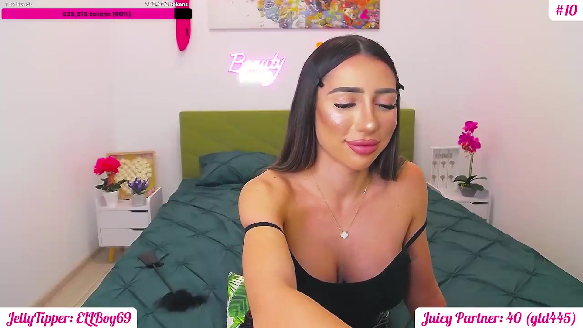 Gallery image thumbnail from JuicyJelly's myfreecams stream on, 06/09/2025, 15:55 image 14 of 20