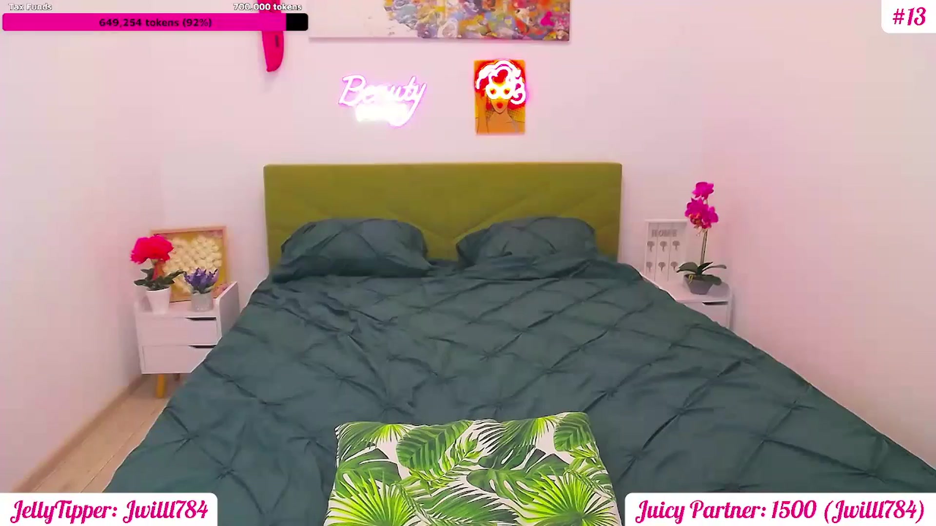 Gallery image thumbnail from JuicyJelly's myfreecams stream on, 06/11/2025, 17:53 image 7 of 20