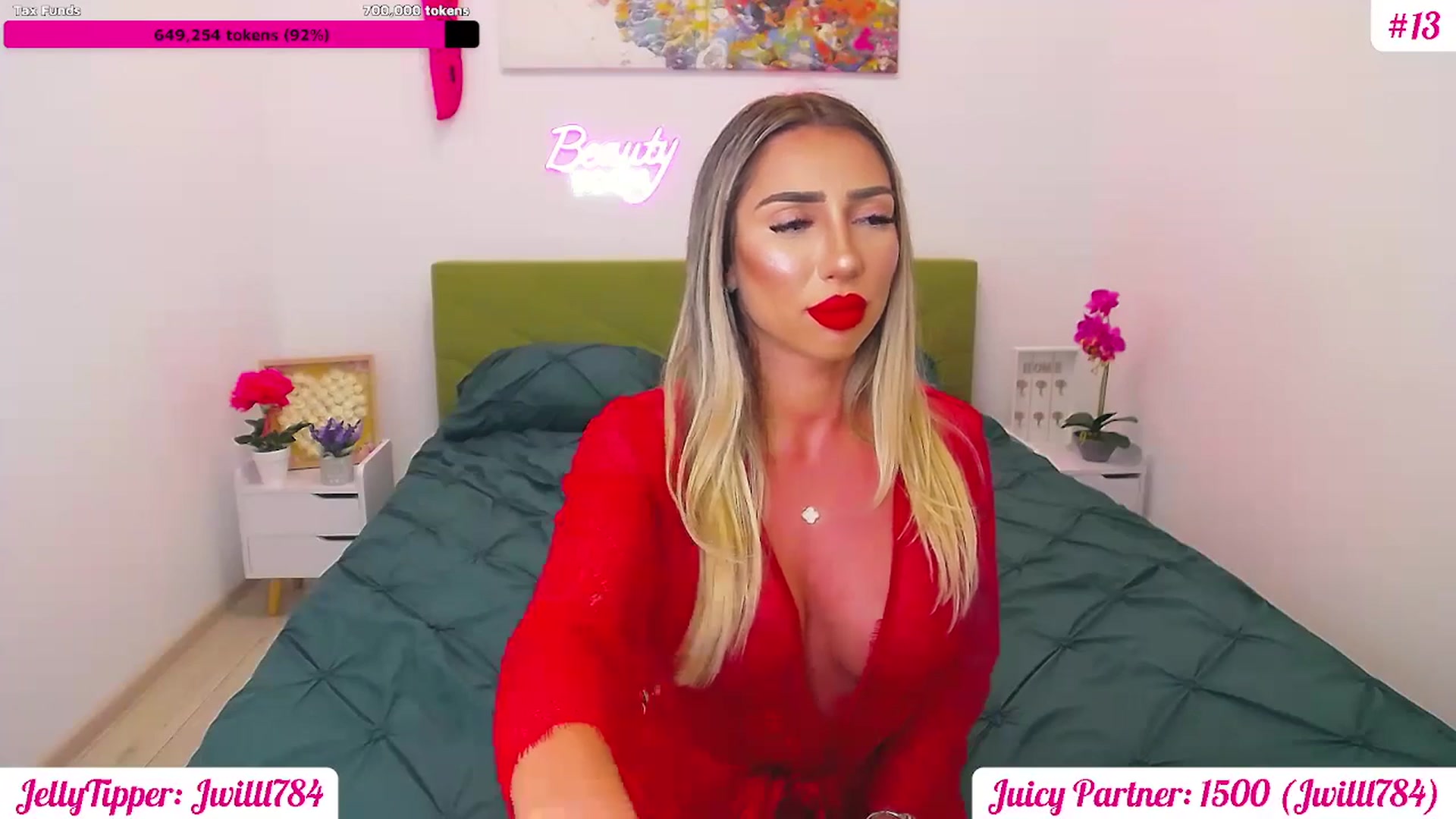 Gallery image thumbnail from JuicyJelly's myfreecams stream on, 06/11/2025, 18:43 image 8 of 20
