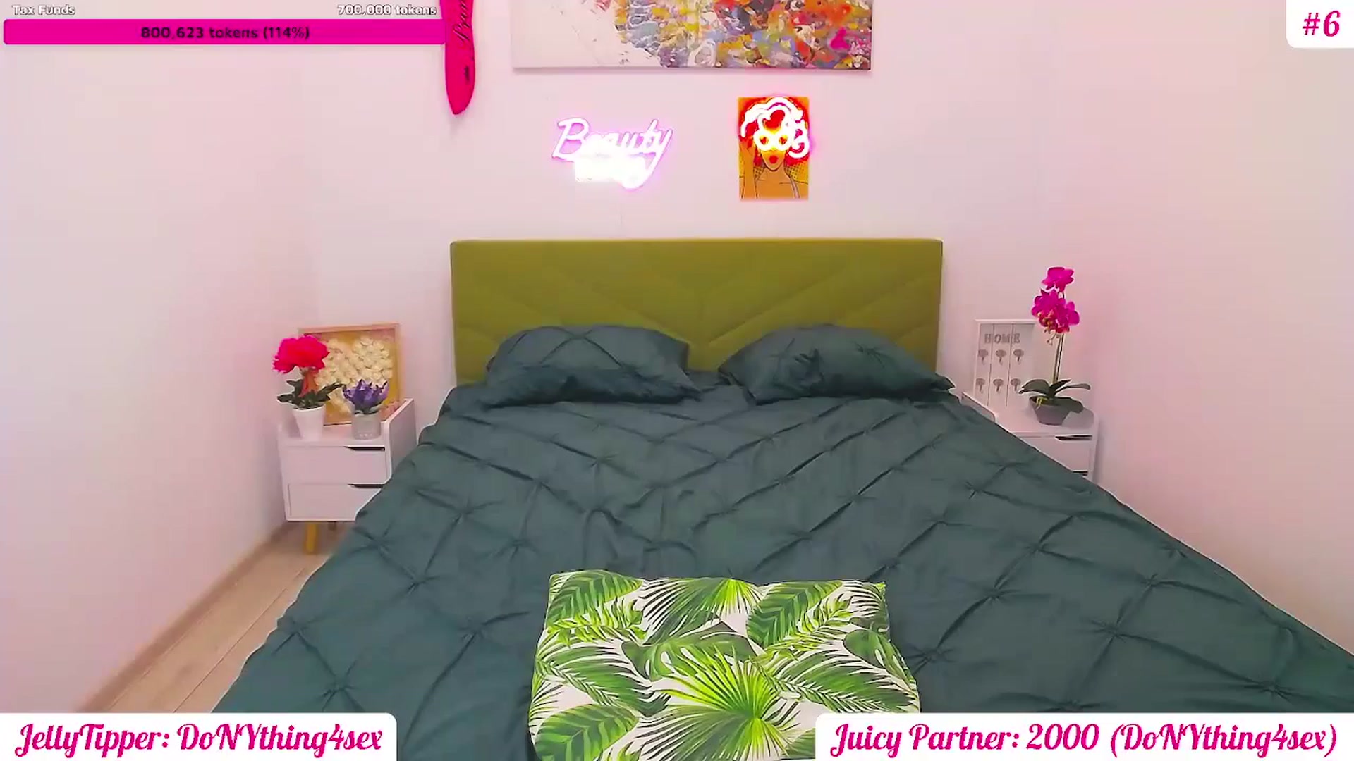 Gallery image thumbnail from JuicyJelly's myfreecams stream on, 06/14/2025, 16:01 image 12 of 20