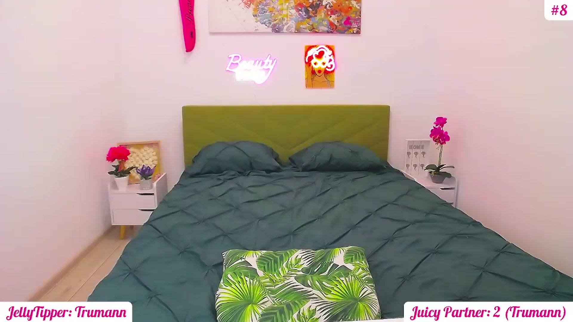 Gallery image thumbnail from JuicyJelly's myfreecams stream on, 06/20/2025, 16:07 image 17 of 20