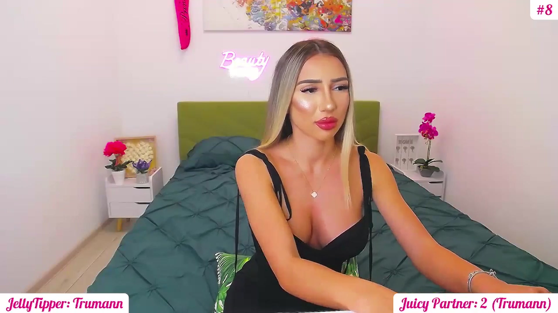 Gallery image thumbnail from JuicyJelly's myfreecams stream on, 06/20/2025, 16:07 image 20 of 20