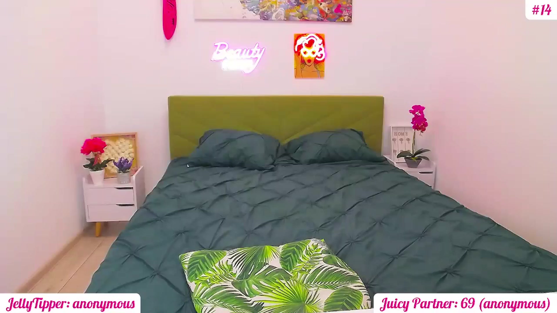 Gallery image thumbnail from JuicyJelly's myfreecams stream on, 06/27/2025, 18:51 image 1 of 20