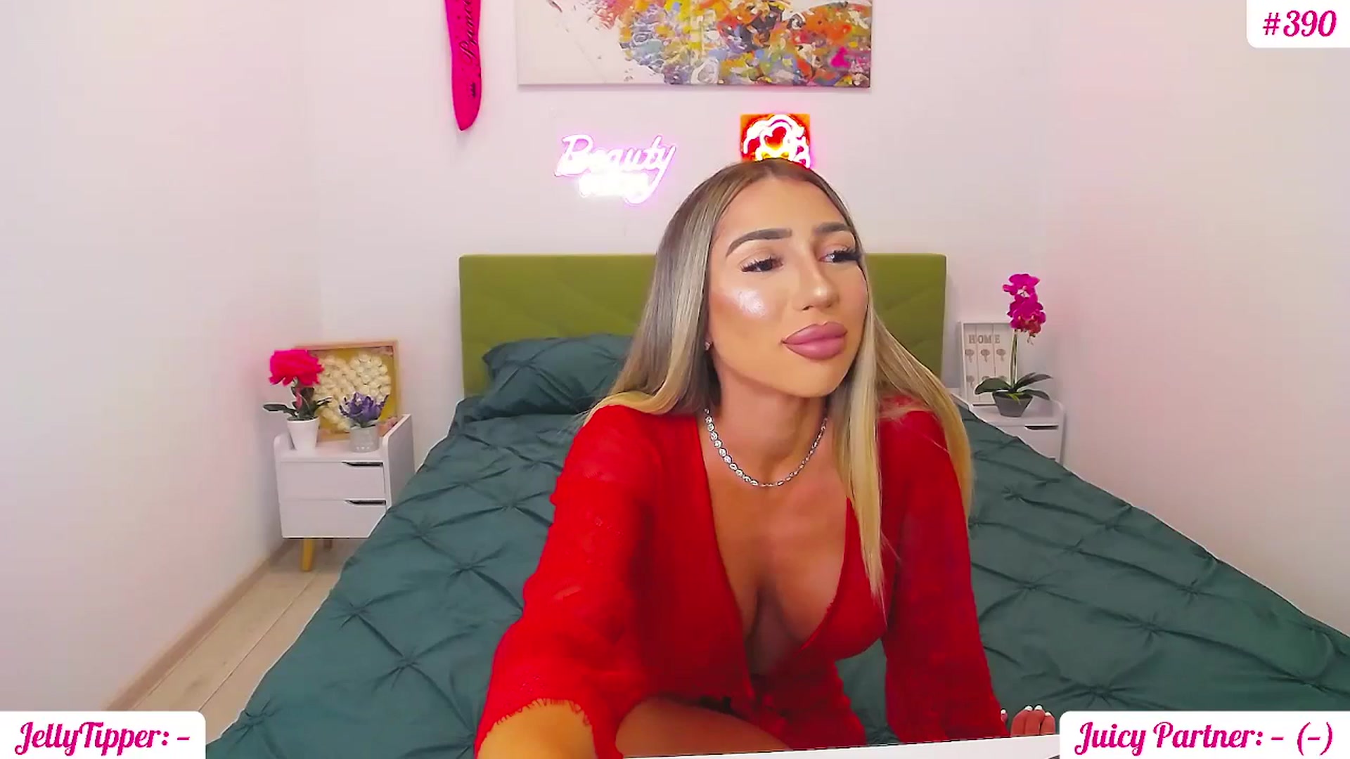 Gallery image thumbnail from JuicyJelly's myfreecams stream on, 07/07/2025, 15:46 image 12 of 20