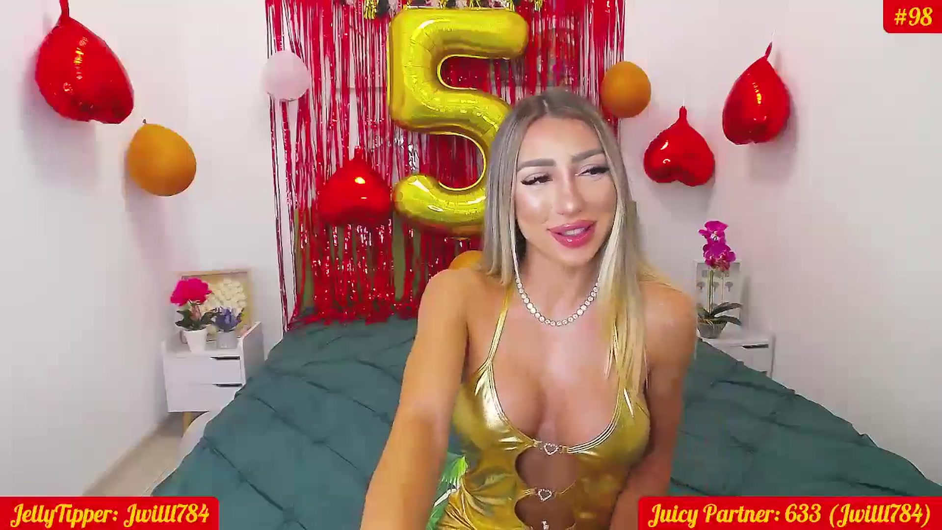 Gallery image thumbnail from JuicyJelly's myfreecams stream on, 07/17/2025, 18:27 image 16 of 20