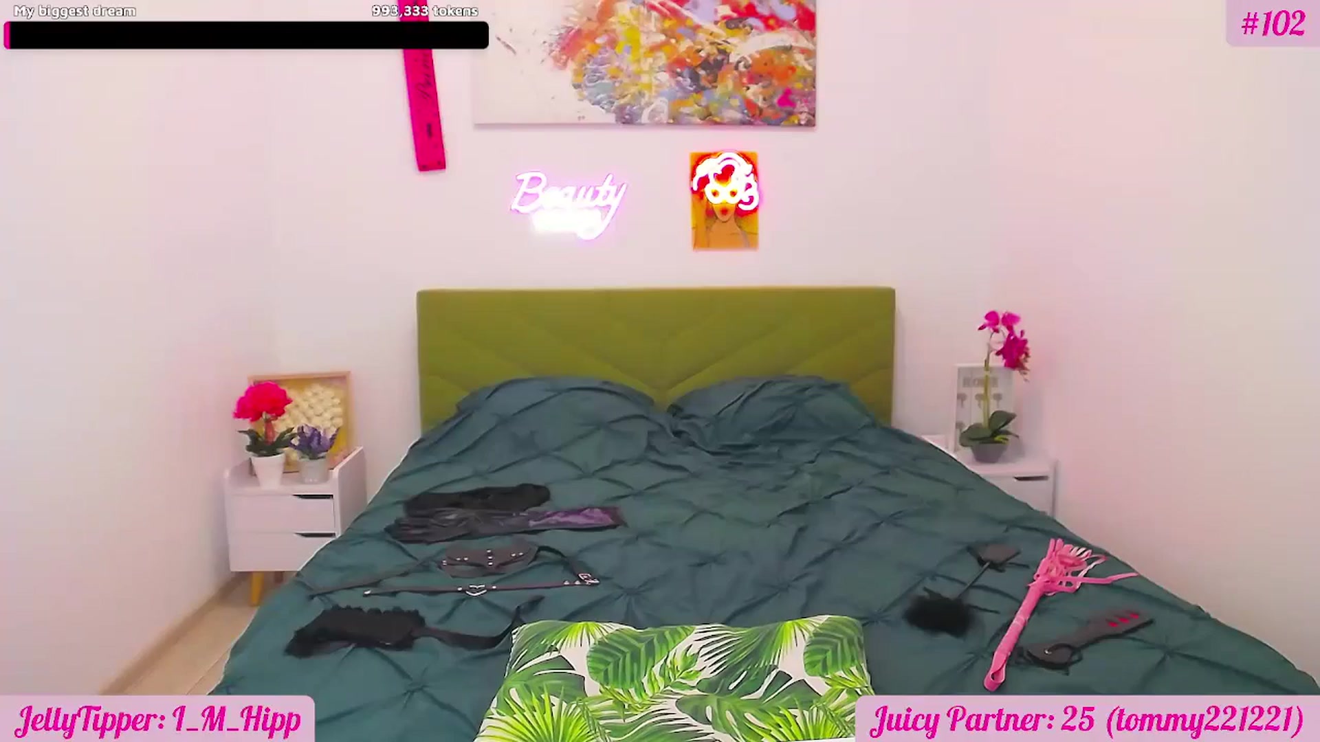 Gallery image thumbnail from JuicyJelly's myfreecams stream on, 07/25/2025, 18:18 image 20 of 20