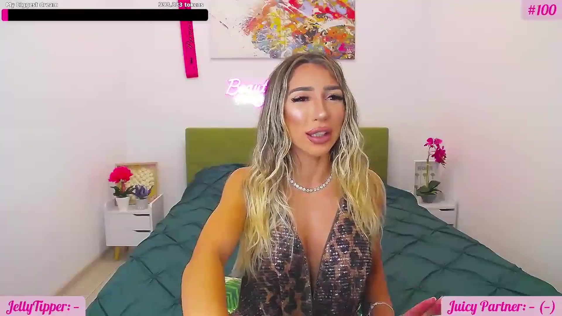 Gallery image thumbnail from JuicyJelly's myfreecams stream on, 07/28/2025, 14:07 image 3 of 20