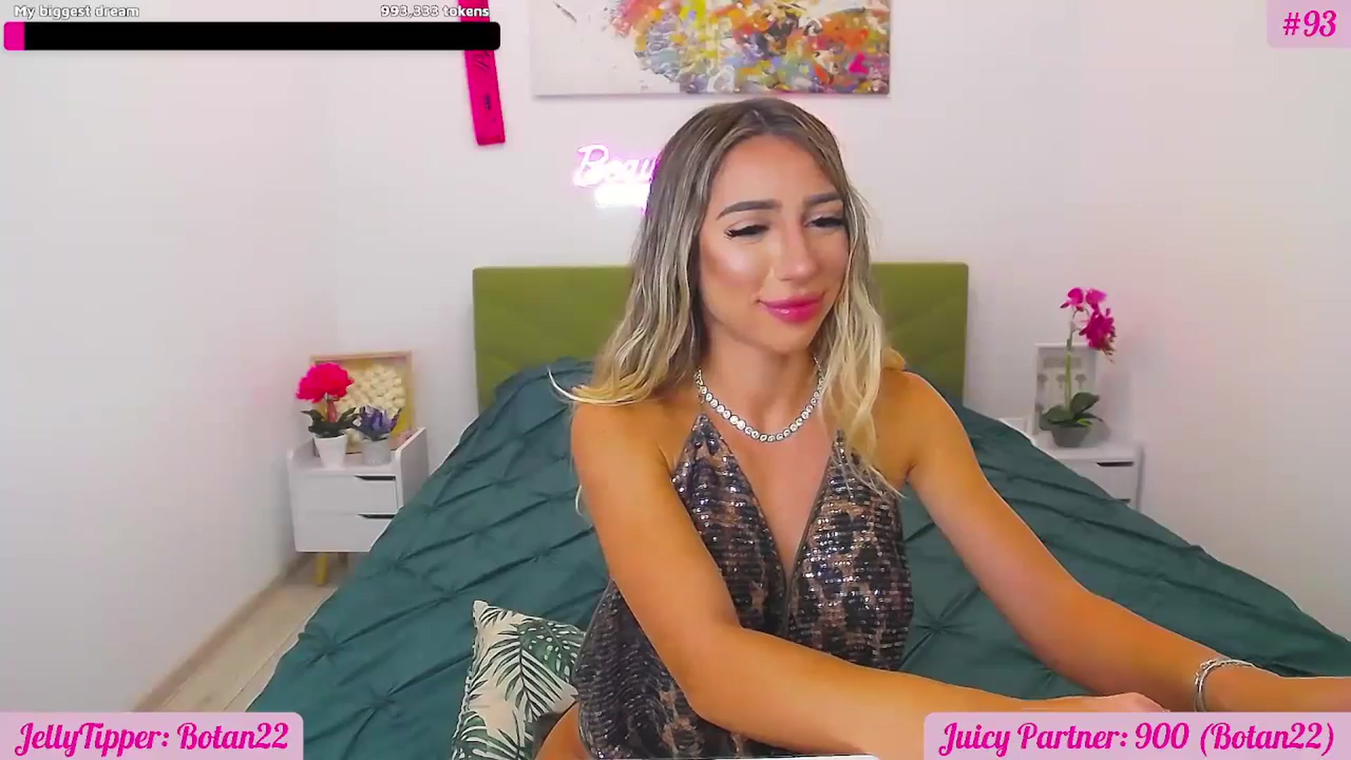 Gallery image thumbnail from JuicyJelly's myfreecams stream on, 07/28/2025, 18:07 image 19 of 20