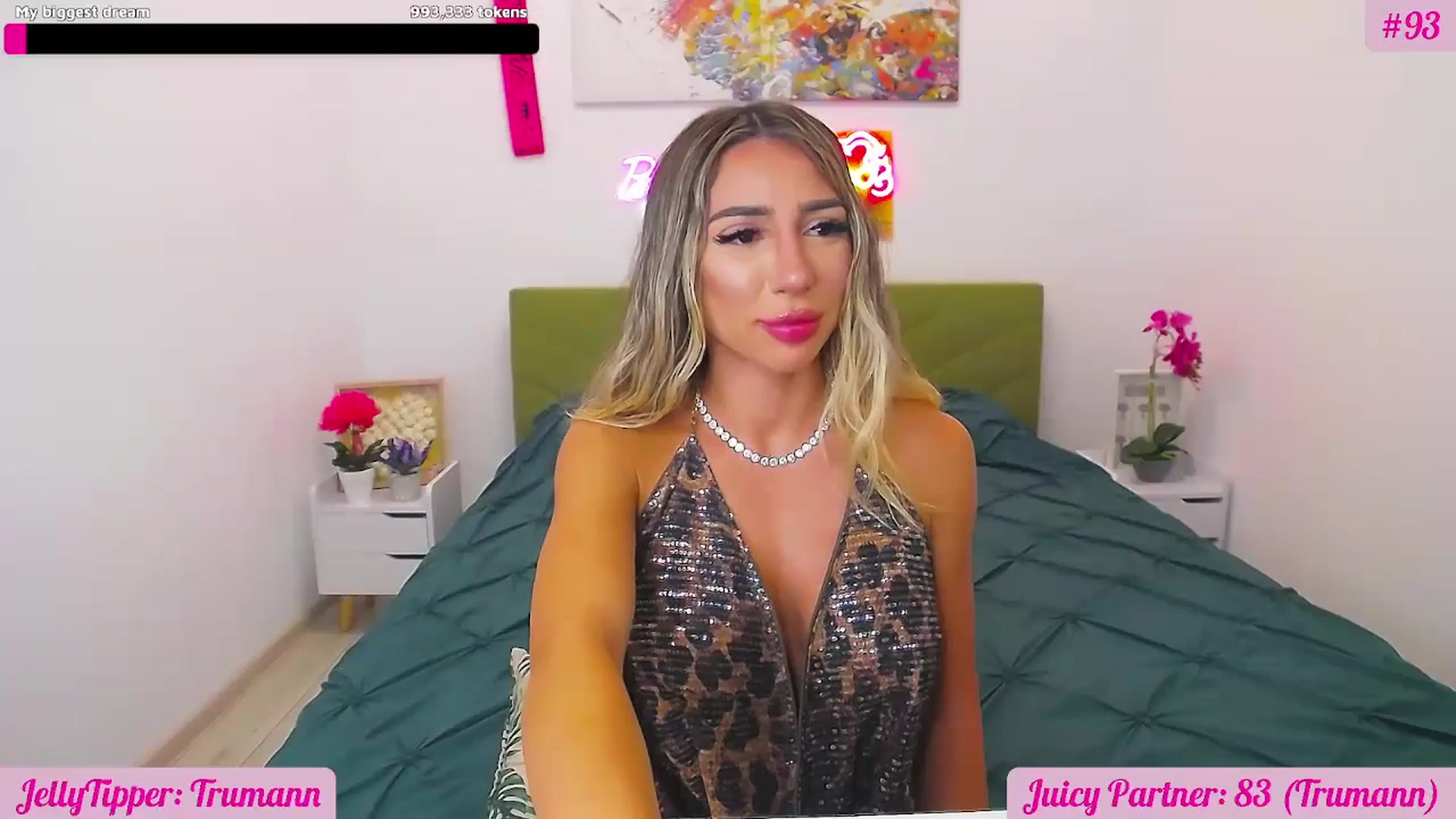 Gallery image thumbnail from JuicyJelly's myfreecams stream on, 07/28/2025, 18:07 image 17 of 20