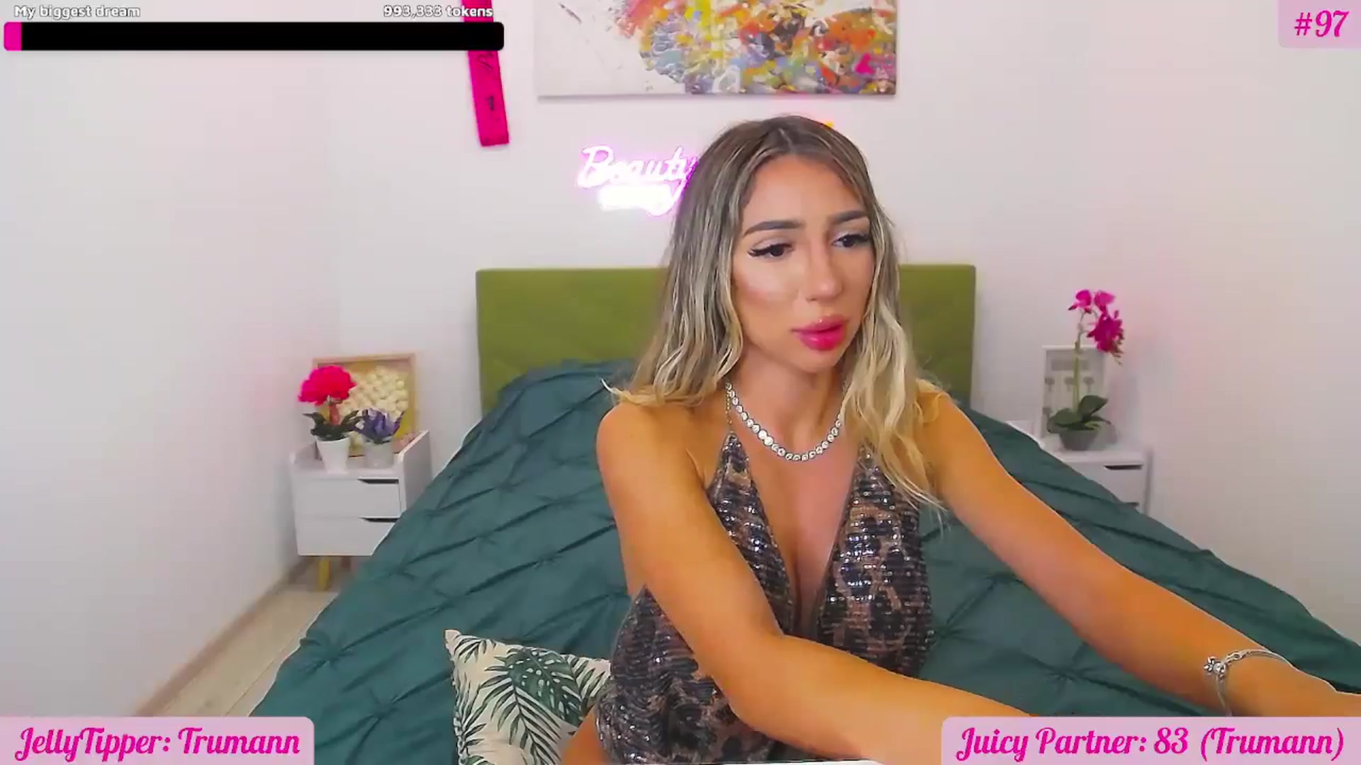Gallery image thumbnail from JuicyJelly's myfreecams stream on, 07/28/2025, 18:07 image 5 of 20