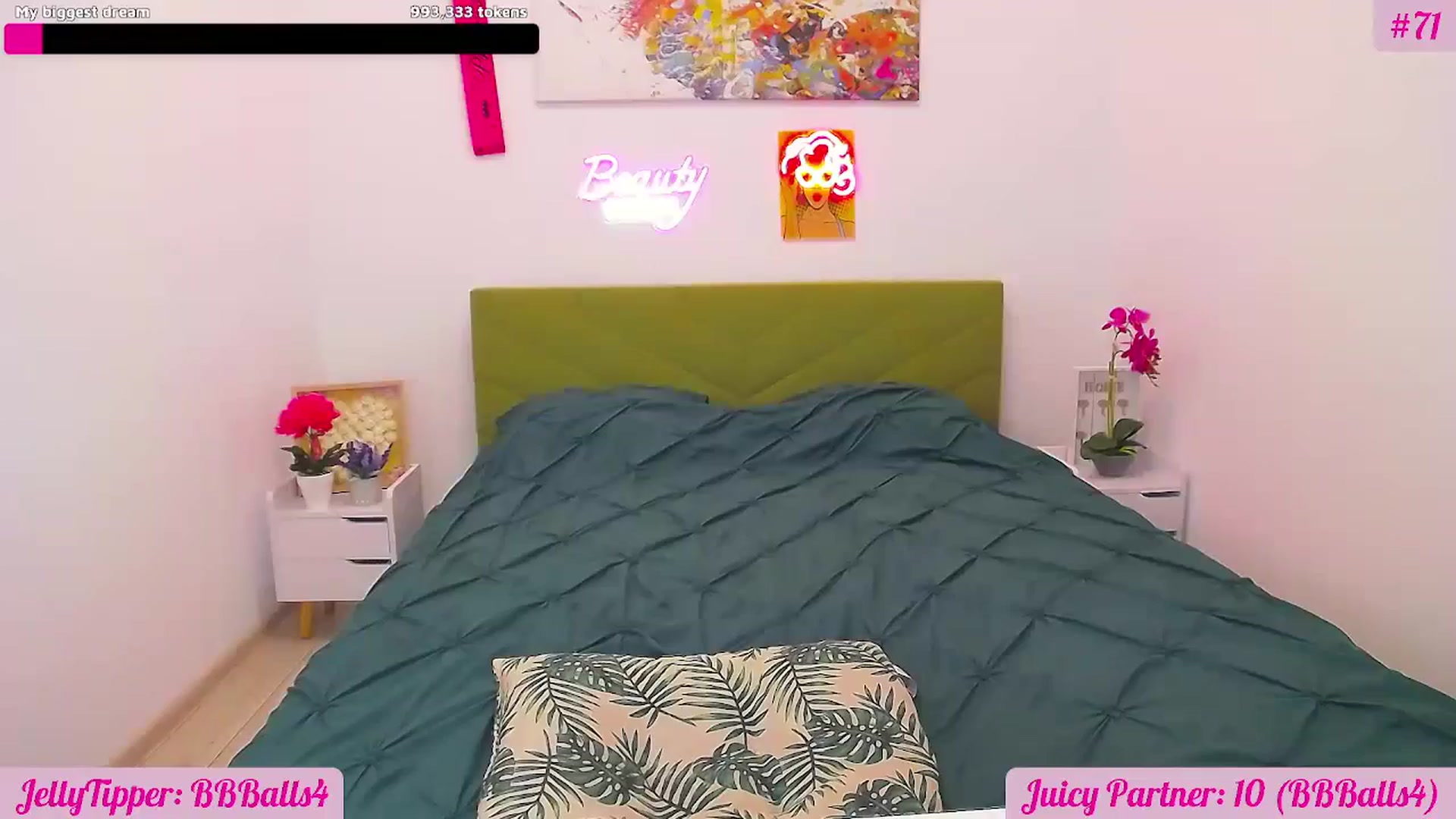 Gallery image thumbnail from JuicyJelly's myfreecams stream on, 07/29/2025, 17:28 image 16 of 20