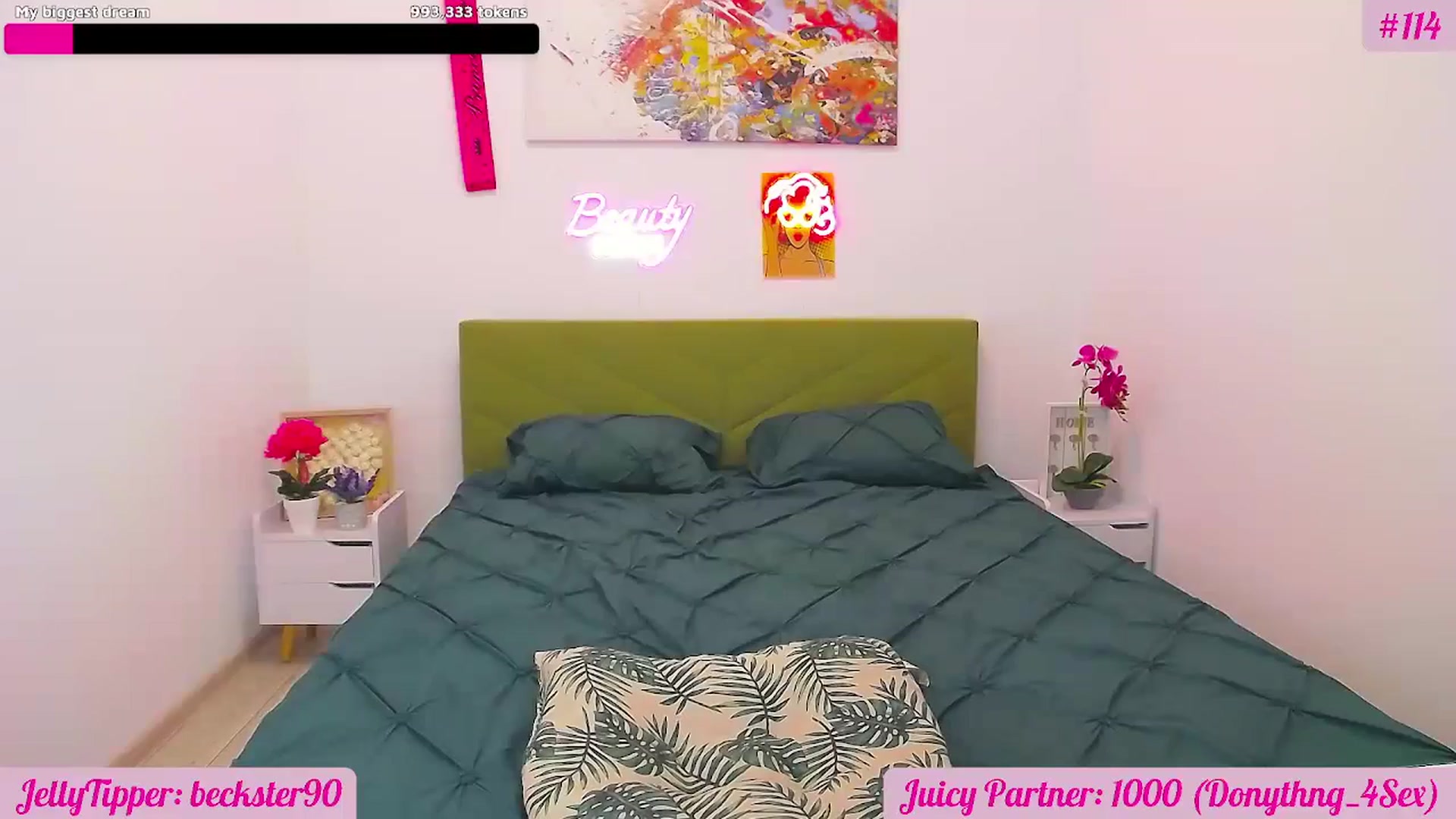 Gallery image thumbnail from JuicyJelly's myfreecams stream on, 08/05/2025, 17:26 image 16 of 20