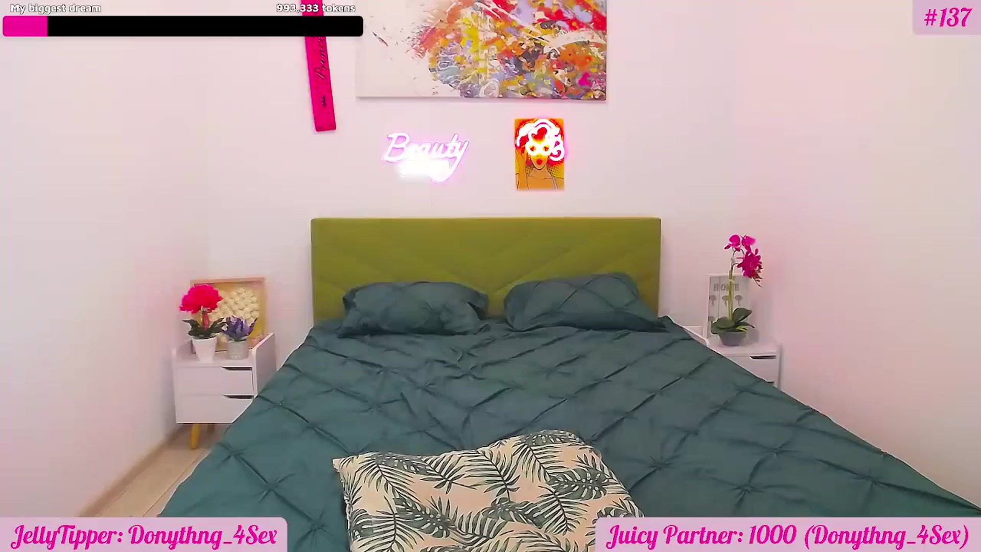 Gallery image thumbnail from JuicyJelly's myfreecams stream on, 08/05/2025, 17:26 image 10 of 20