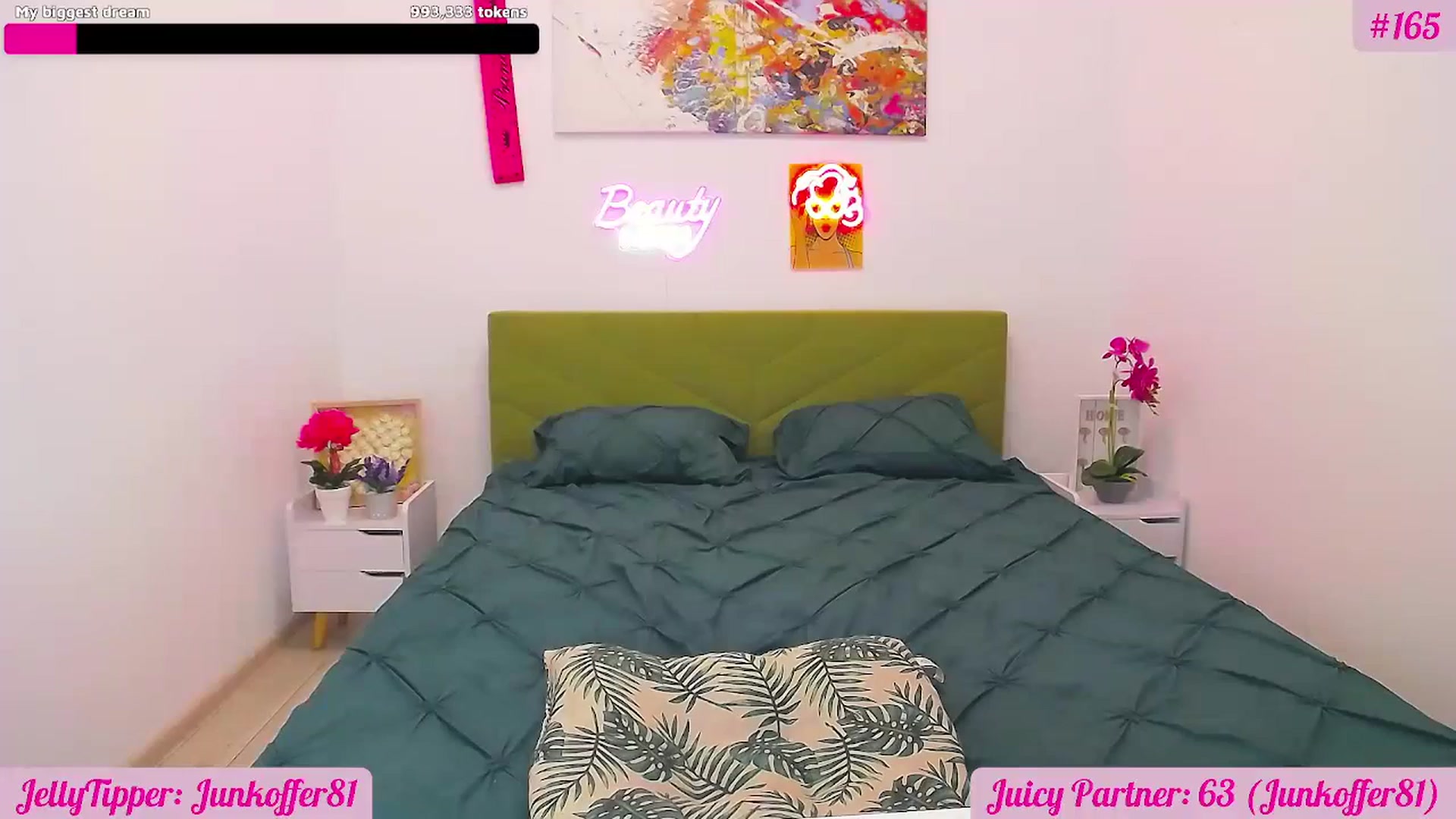 Gallery image thumbnail from JuicyJelly's myfreecams stream on, 08/08/2025, 17:00 image 8 of 20