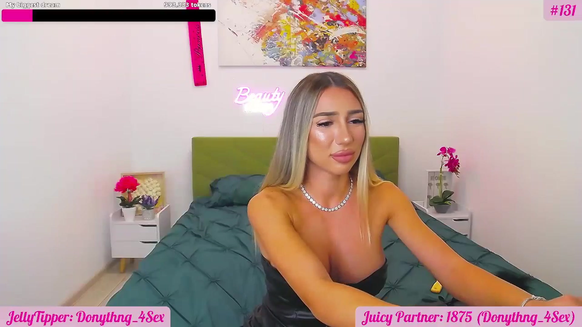 Gallery image thumbnail from JuicyJelly's myfreecams stream on, 08/08/2025, 17:56 image 20 of 20