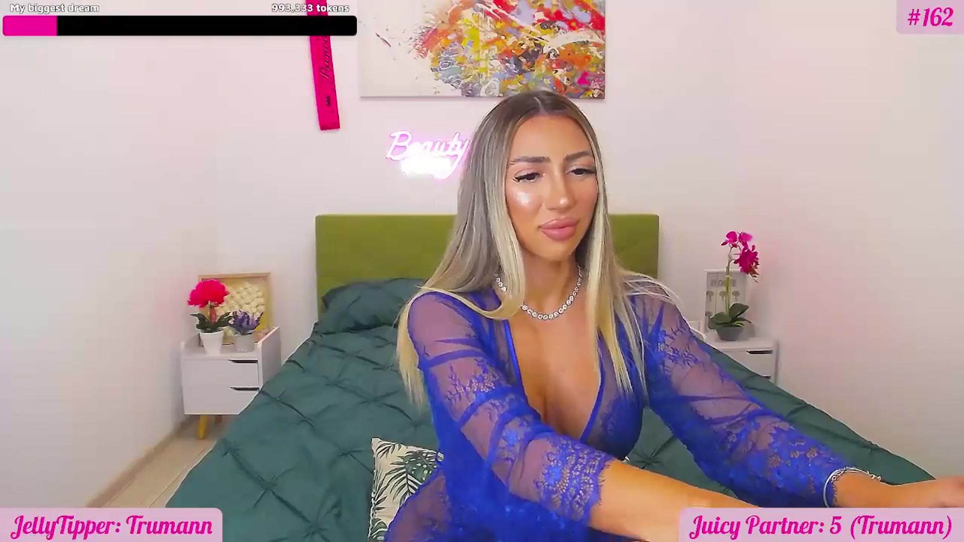 Gallery image thumbnail from JuicyJelly's myfreecams stream on, 08/11/2025, 14:59 image 10 of 20
