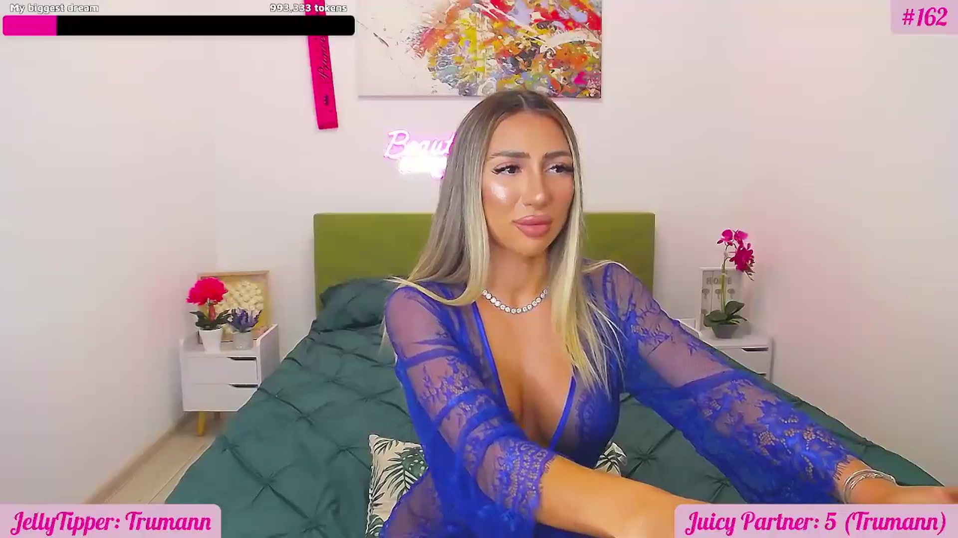 Gallery image thumbnail from JuicyJelly's myfreecams stream on, 08/11/2025, 14:59 image 12 of 20