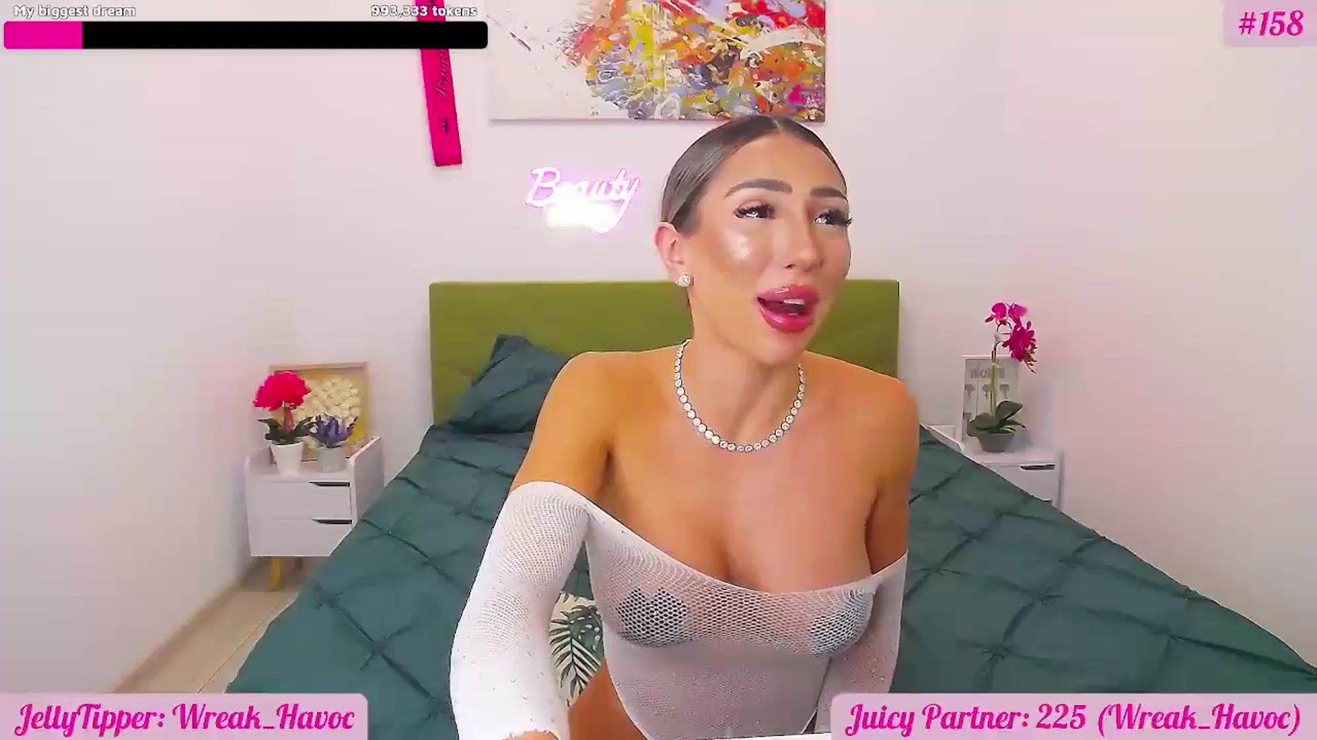 Gallery image thumbnail from JuicyJelly's myfreecams stream on, 08/13/2025, 16:19 image 17 of 20
