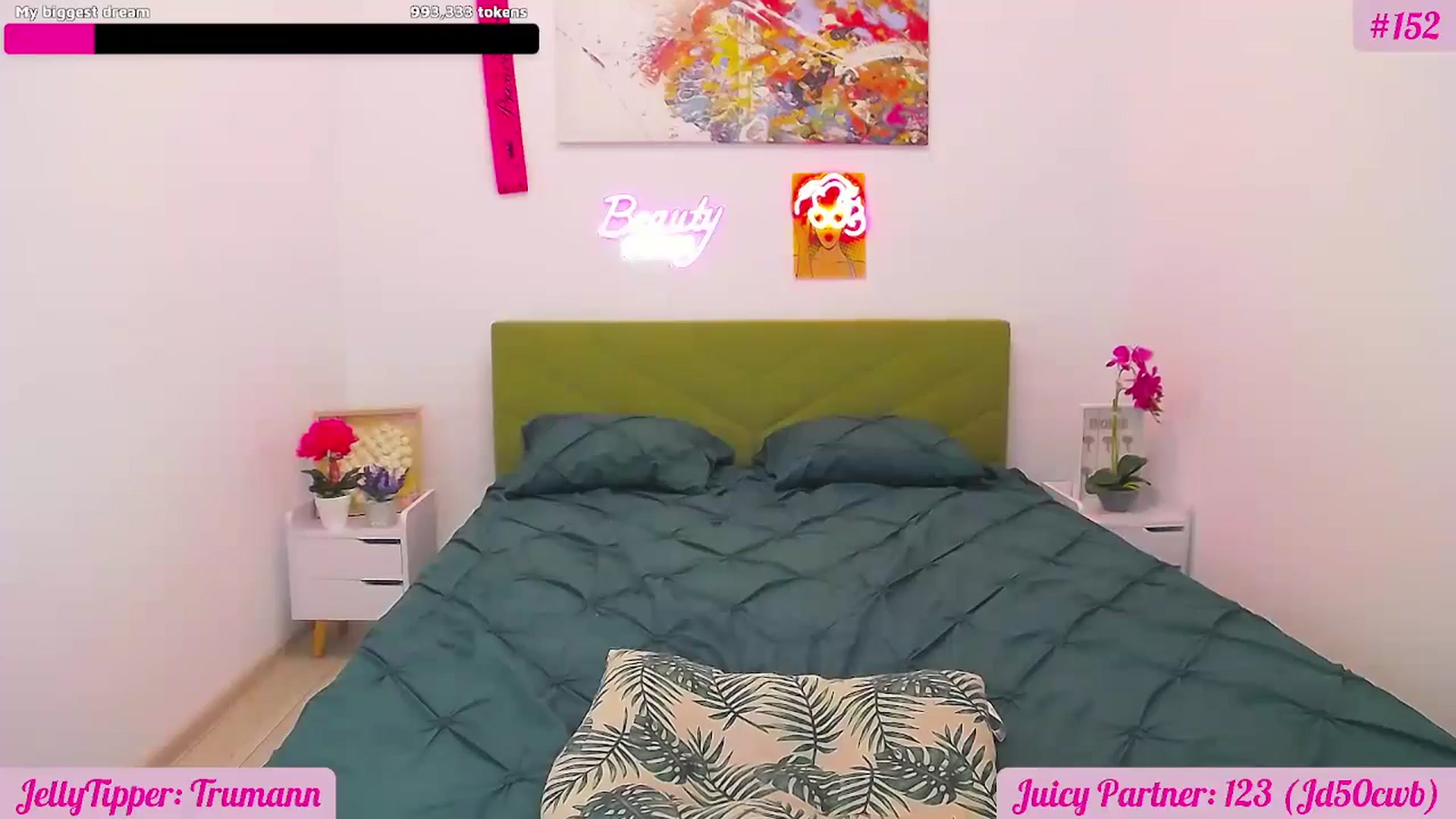 Gallery image thumbnail from JuicyJelly's myfreecams stream on, 08/14/2025, 18:38 image 16 of 20
