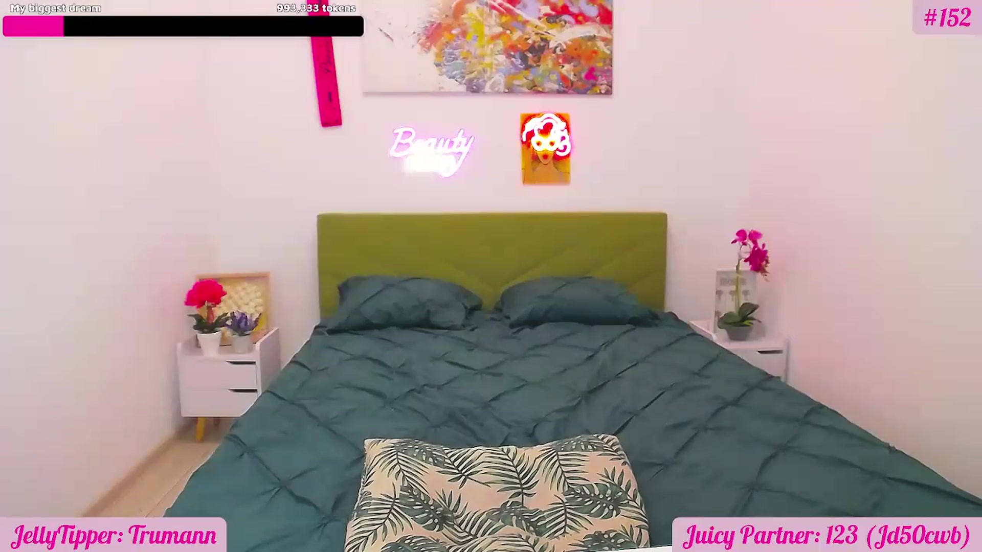 Gallery image thumbnail from JuicyJelly's myfreecams stream on, 08/14/2025, 18:38 image 3 of 20