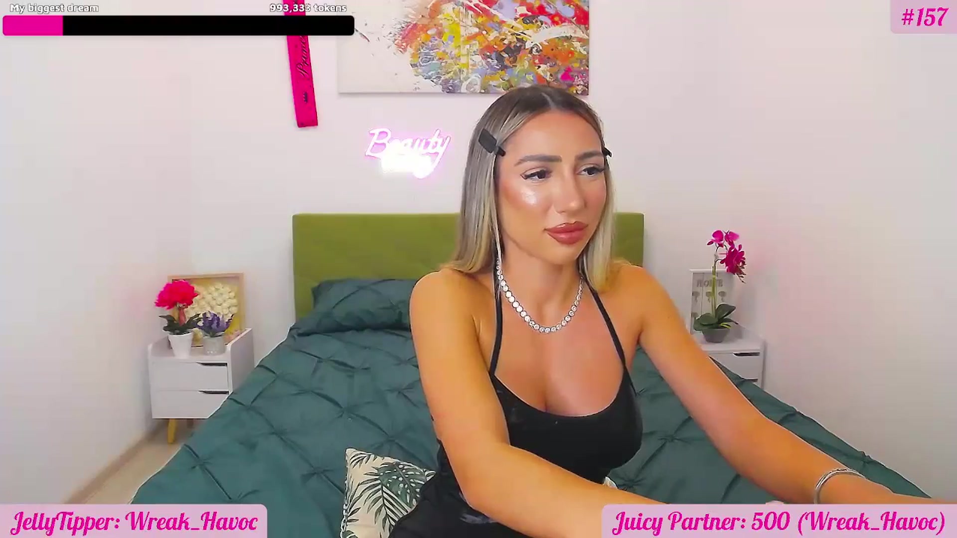 Gallery image thumbnail from JuicyJelly's myfreecams stream on, 08/15/2025, 18:14 image 15 of 20