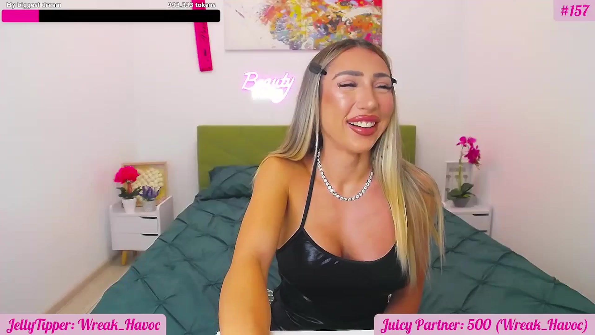 Gallery image thumbnail from JuicyJelly's myfreecams stream on, 08/15/2025, 18:14 image 13 of 20