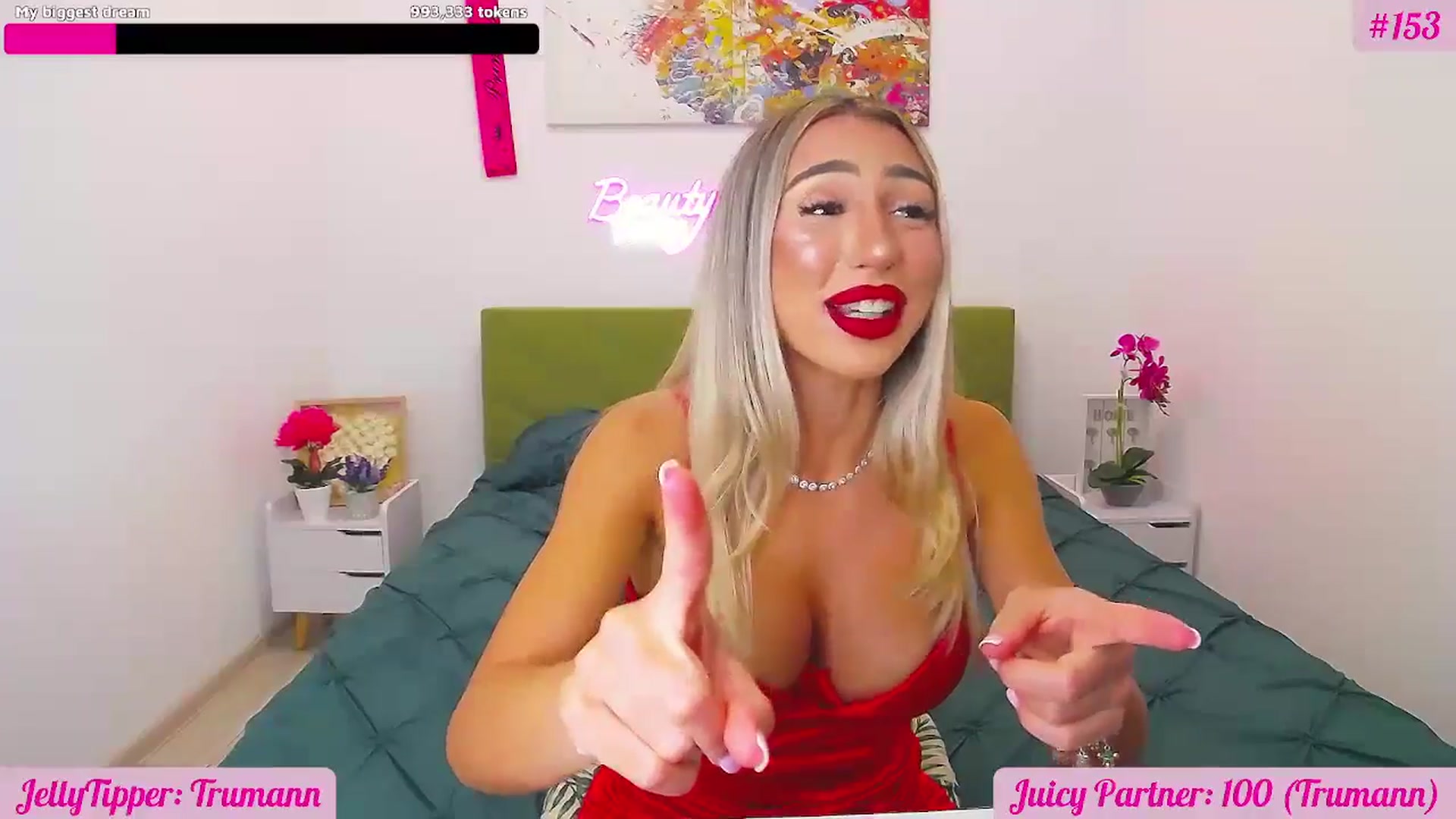Gallery image thumbnail from JuicyJelly's myfreecams stream on, 08/22/2025, 15:39 image 17 of 20